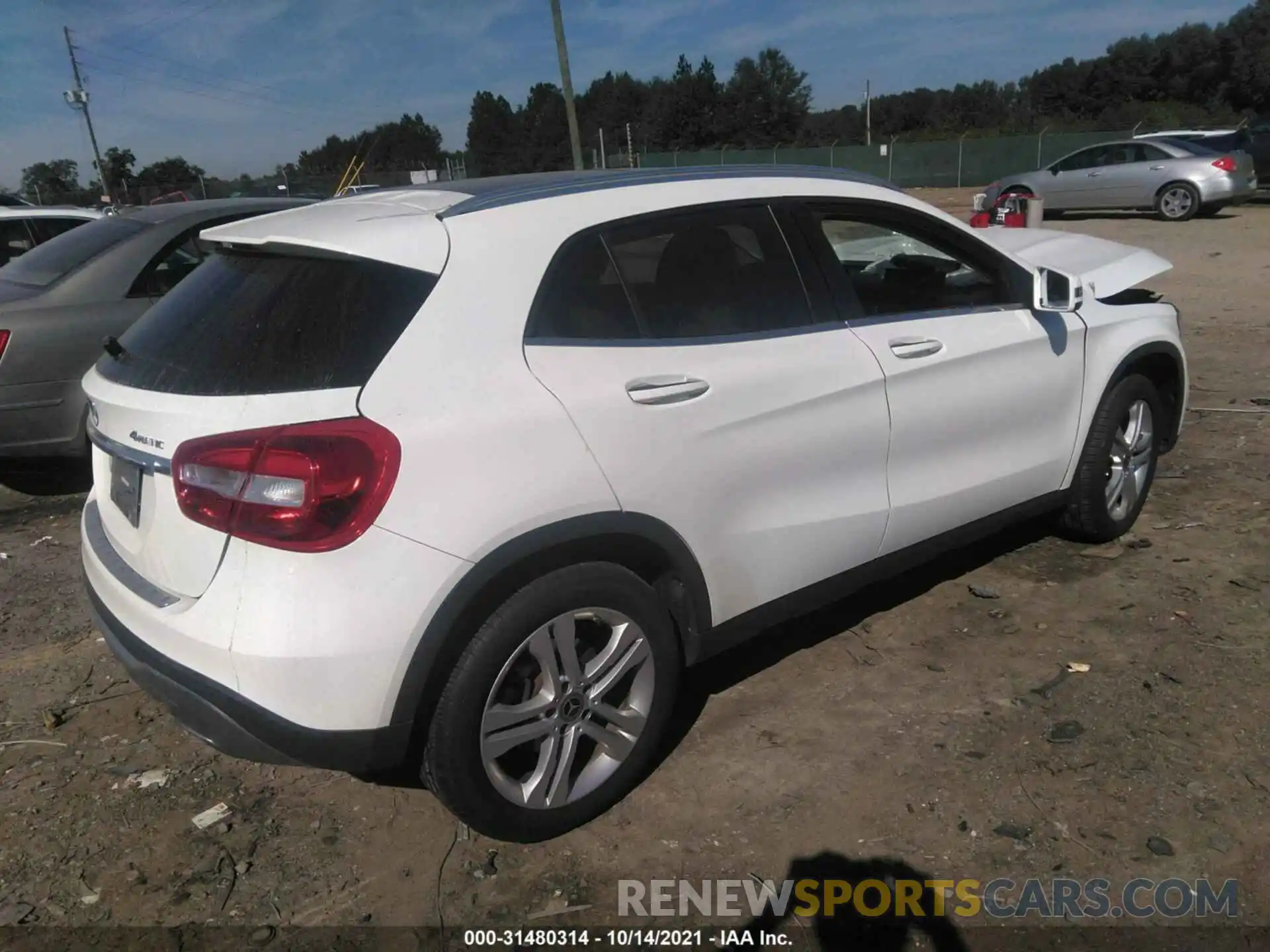 4 Photograph of a damaged car WDCTG4GB2KJ535166 MERCEDES-BENZ GLA 2019