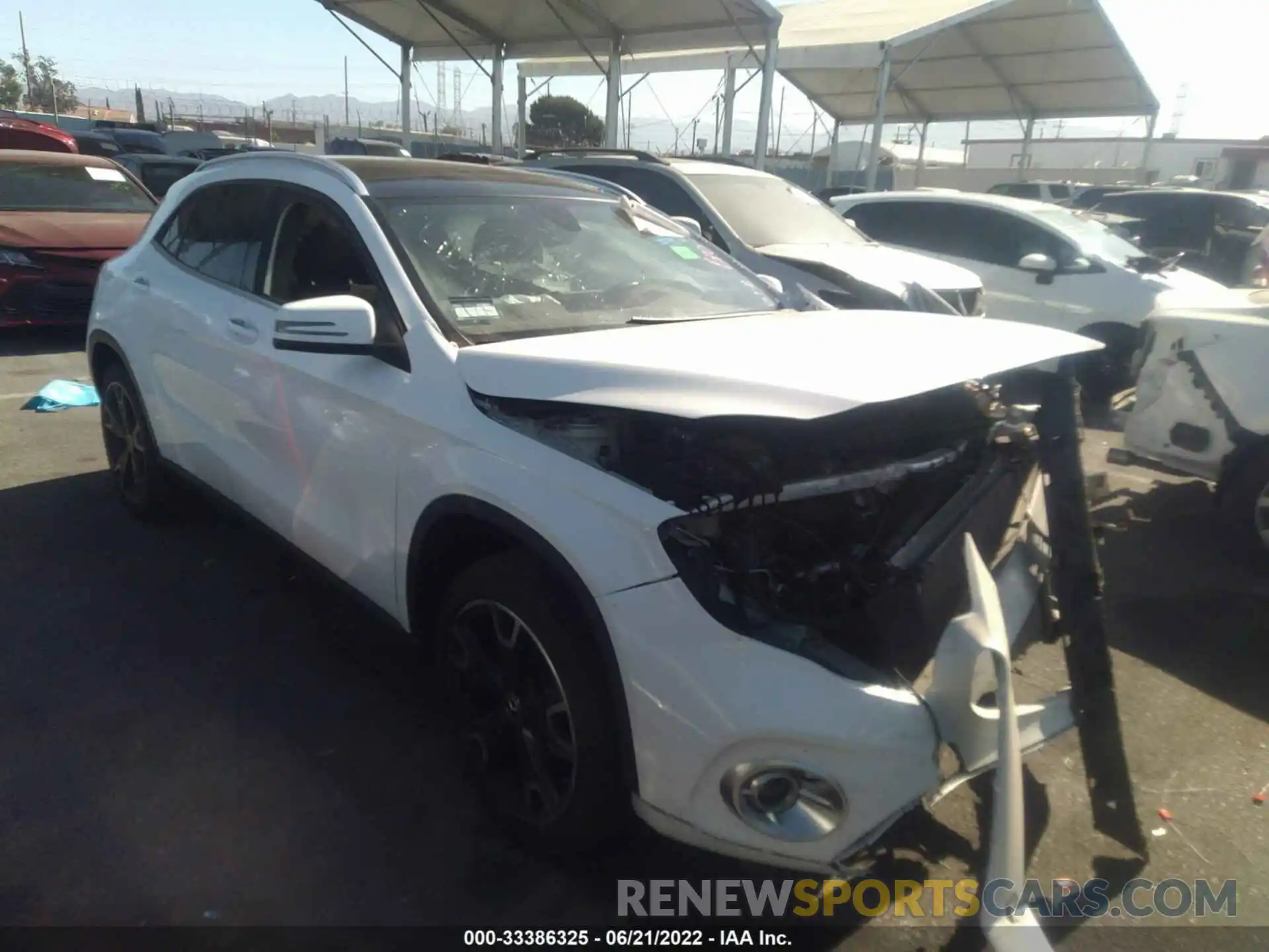 1 Photograph of a damaged car WDCTG4GB2KJ576638 MERCEDES-BENZ GLA 2019