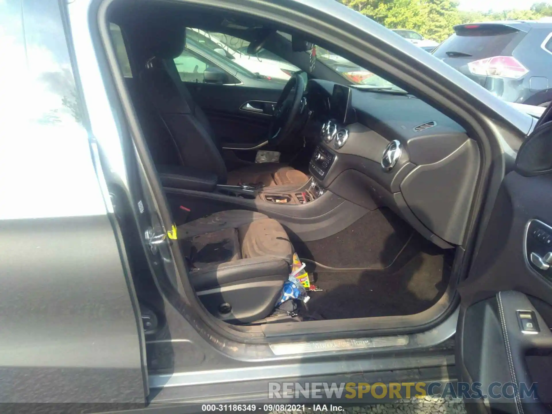 5 Photograph of a damaged car WDCTG4GB2KJ629127 MERCEDES-BENZ GLA 2019