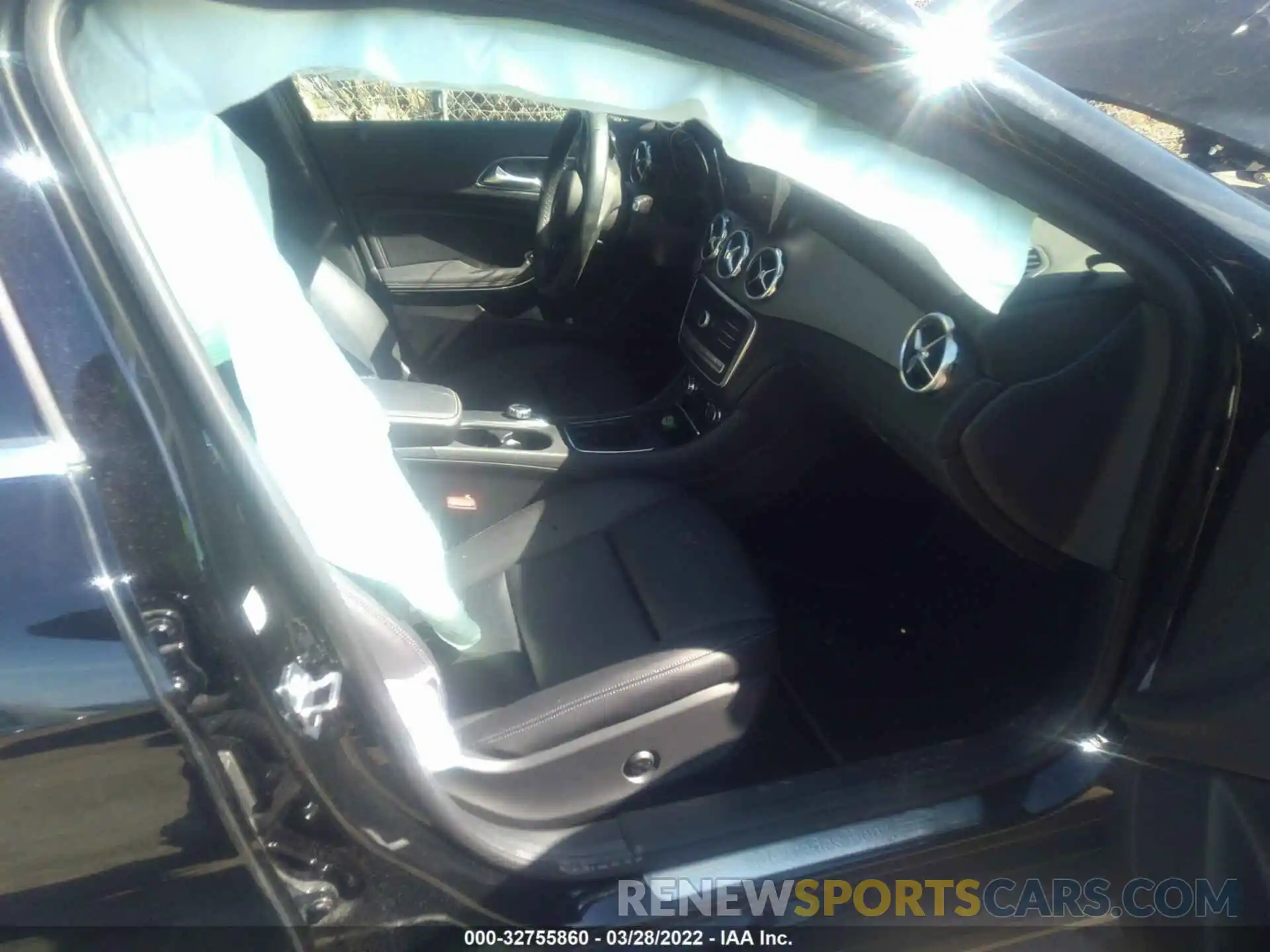 5 Photograph of a damaged car WDCTG4GB3KJ547410 MERCEDES-BENZ GLA 2019