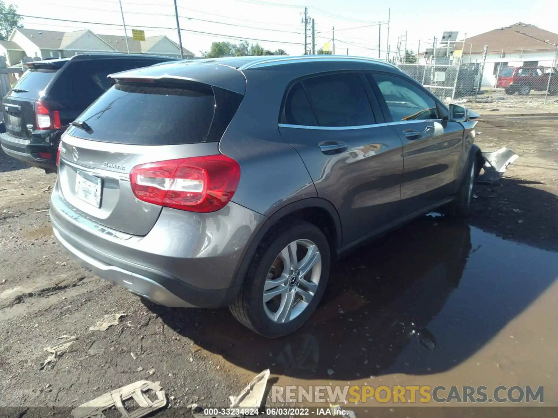 4 Photograph of a damaged car WDCTG4GB6KJ546171 MERCEDES-BENZ GLA 2019