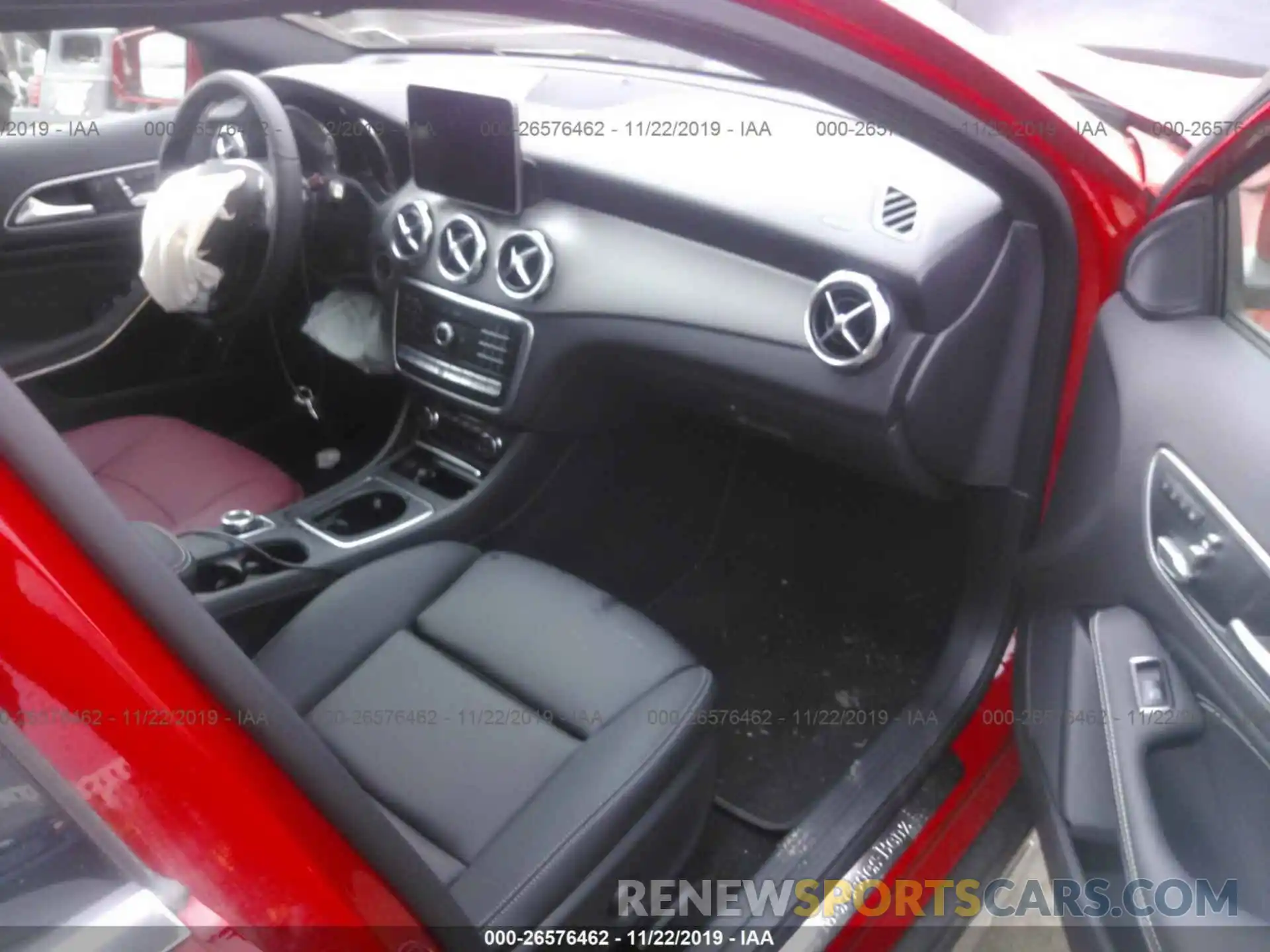 5 Photograph of a damaged car WDCTG4GB9KU014847 MERCEDES-BENZ GLA 2019