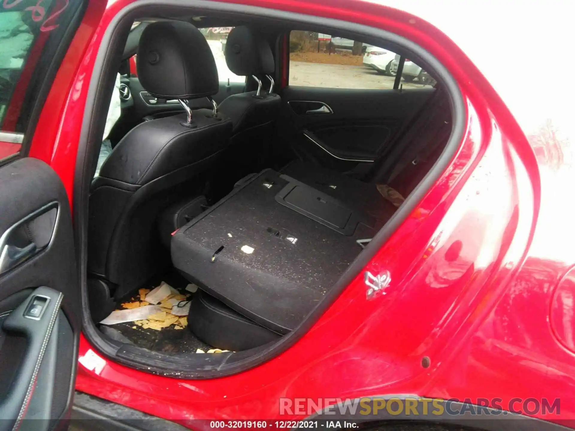 8 Photograph of a damaged car WDCTG4GB9KU015612 MERCEDES-BENZ GLA 2019