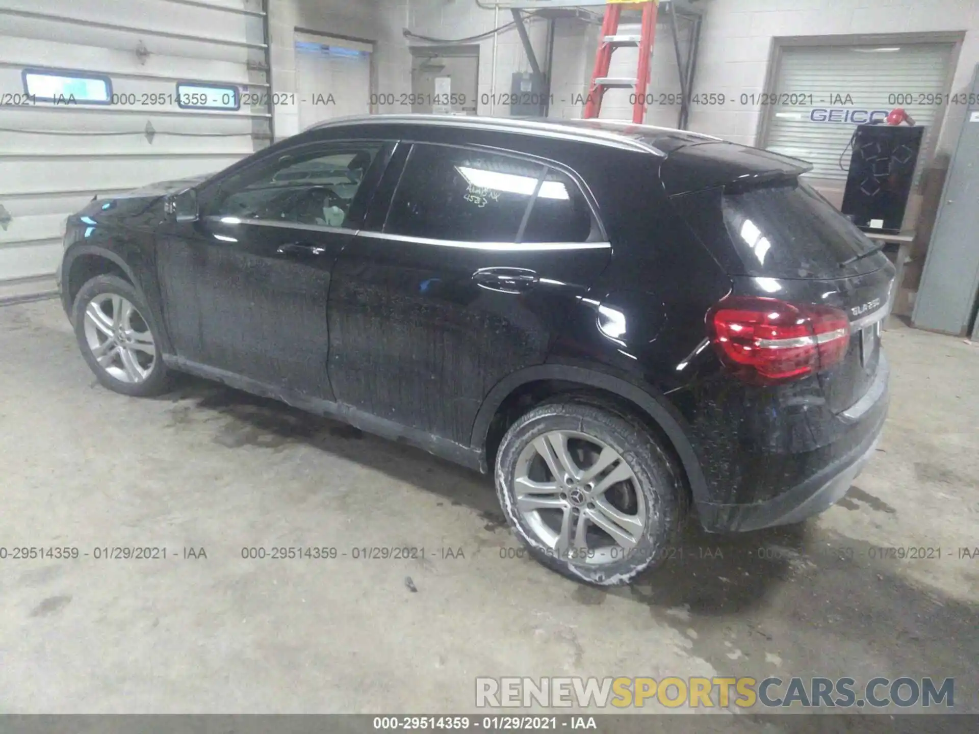 3 Photograph of a damaged car WDCTG4GBXKJ536825 MERCEDES-BENZ GLA 2019