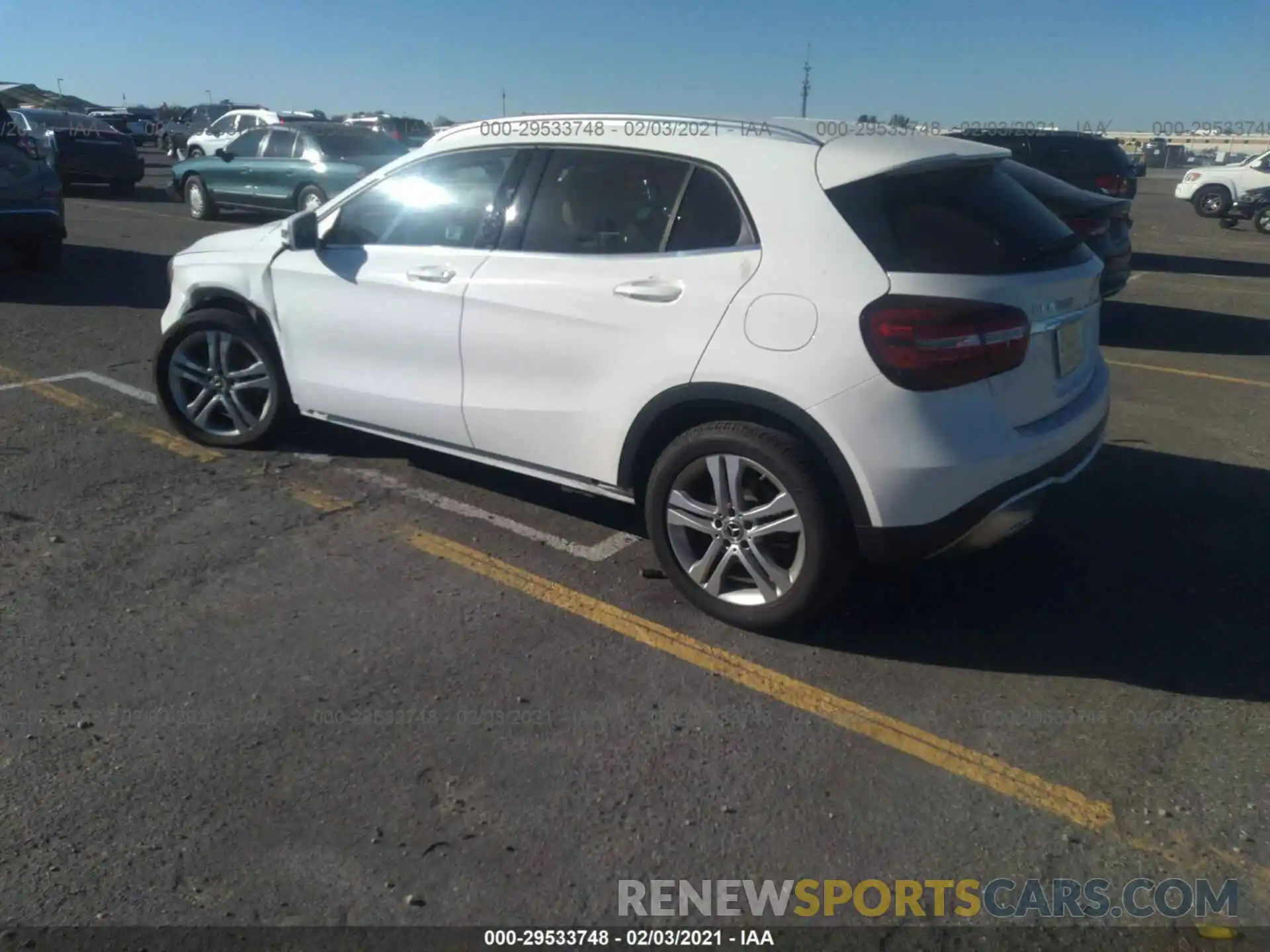 3 Photograph of a damaged car WDCTG4EB1LJ687508 MERCEDES-BENZ GLA 2020