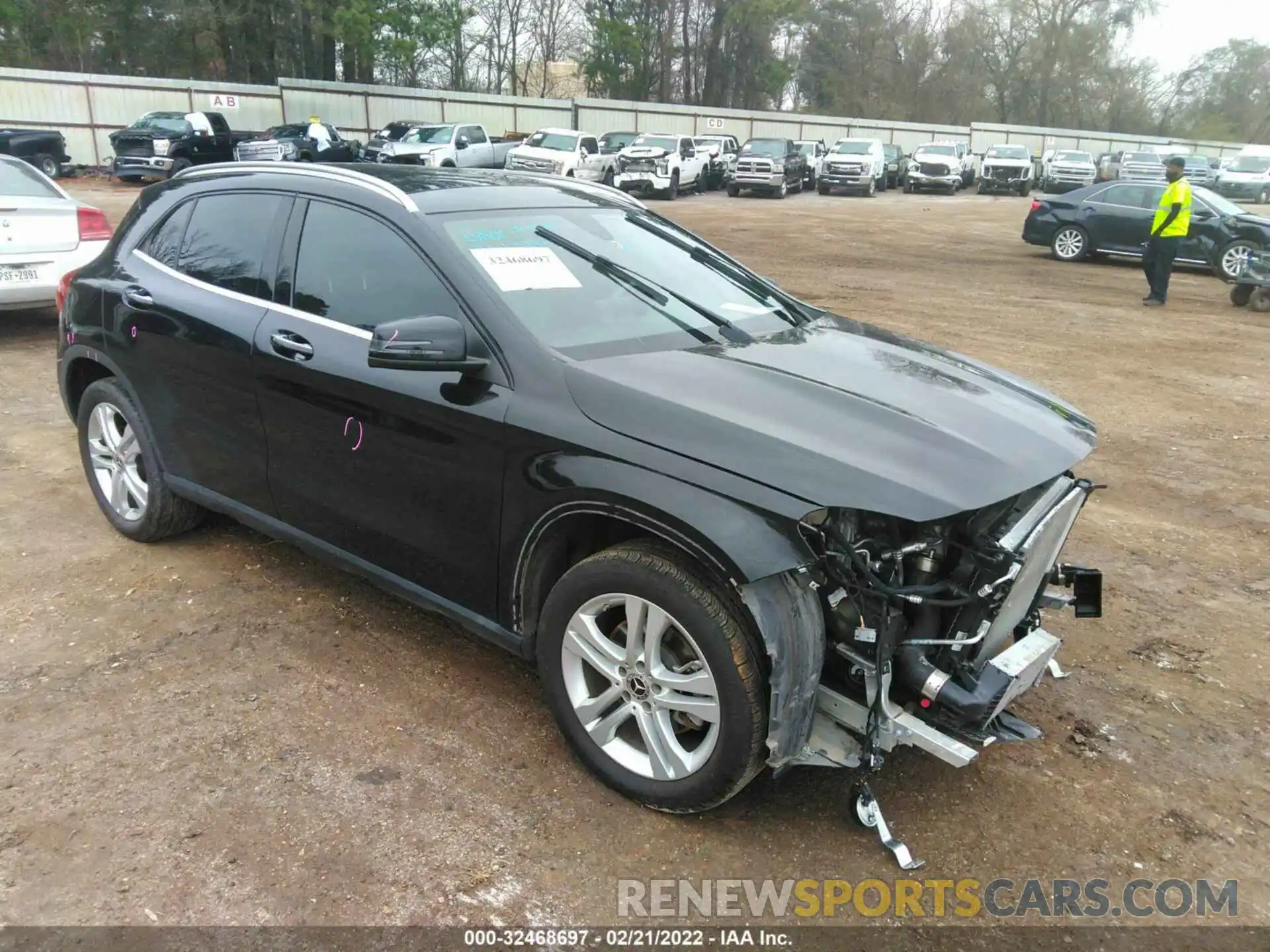 1 Photograph of a damaged car WDCTG4EB3LU023287 MERCEDES-BENZ GLA 2020