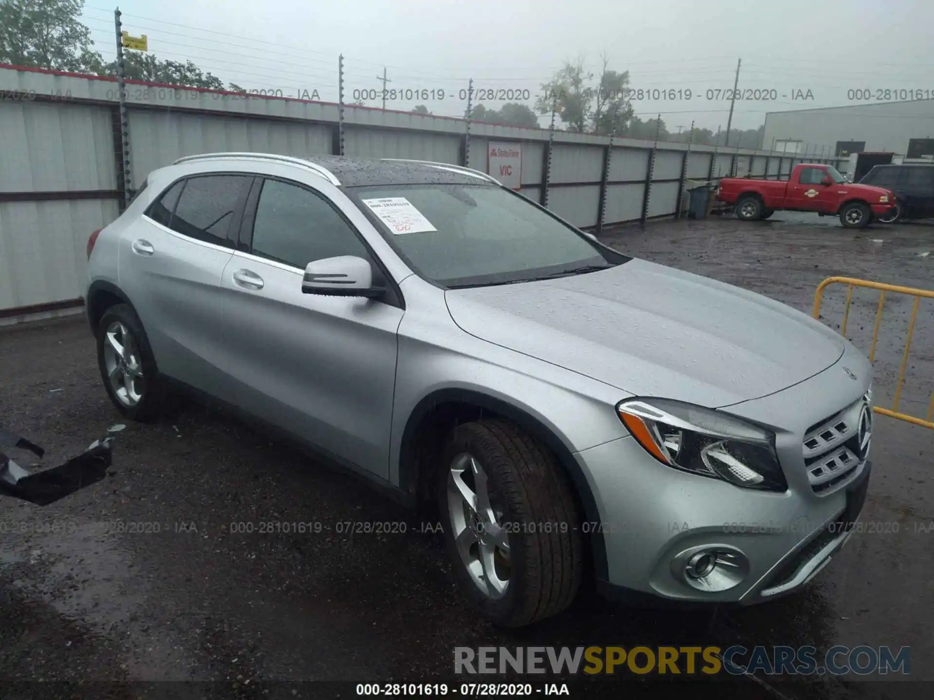 1 Photograph of a damaged car WDCTG4EB3LU023323 MERCEDES-BENZ GLA 2020