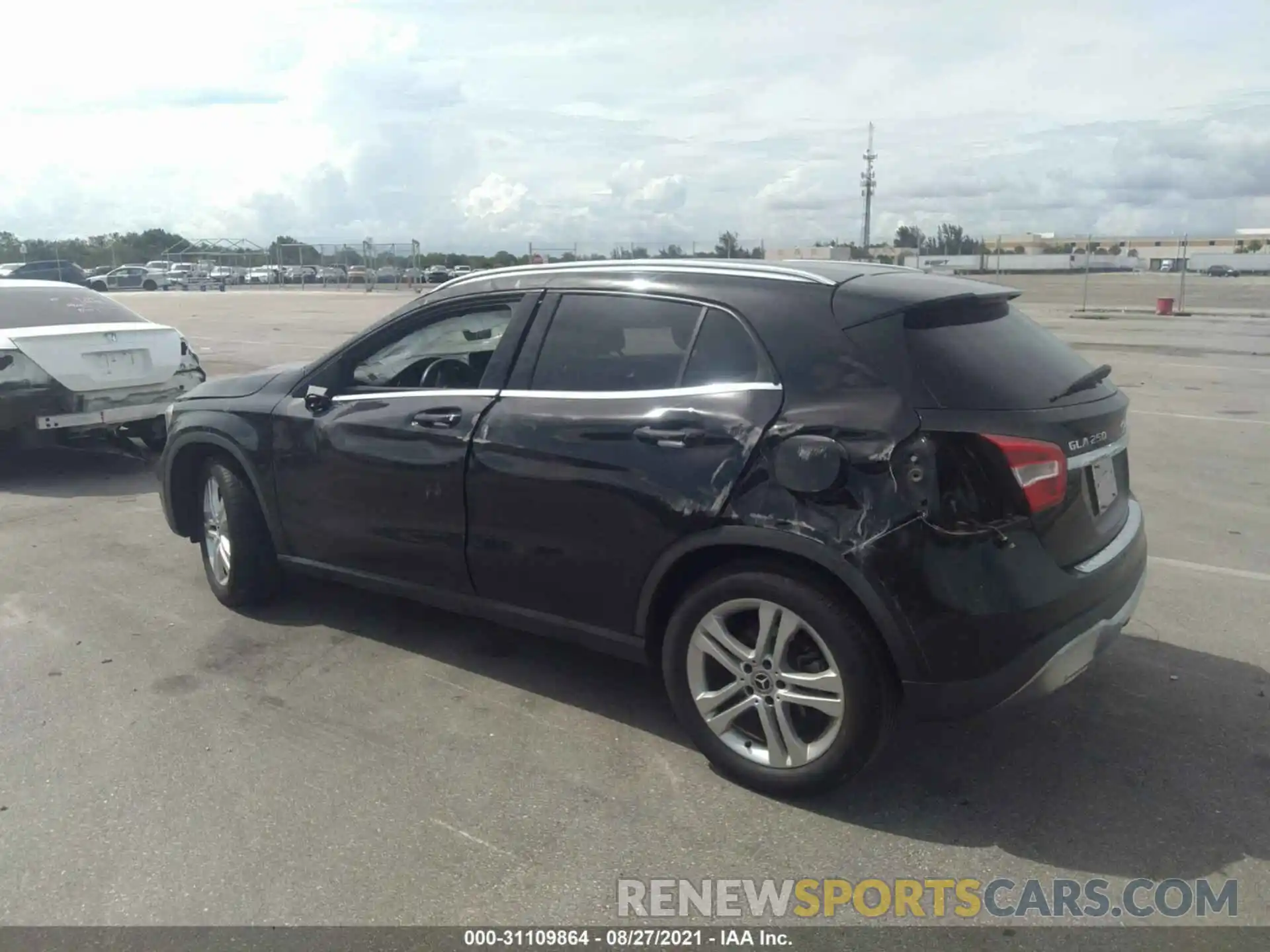 3 Photograph of a damaged car WDCTG4EB7LU023101 MERCEDES-BENZ GLA 2020