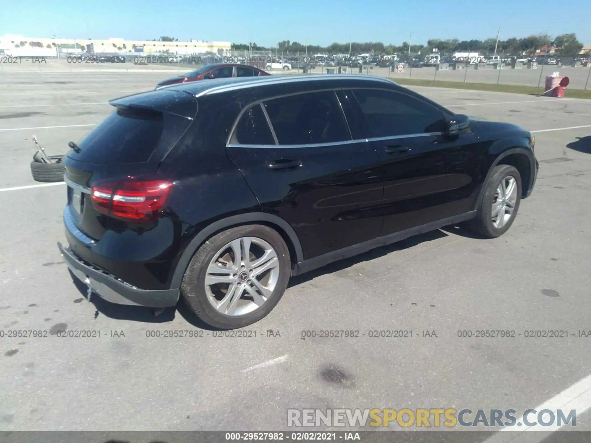 4 Photograph of a damaged car WDCTG4EB9LU021351 MERCEDES-BENZ GLA 2020