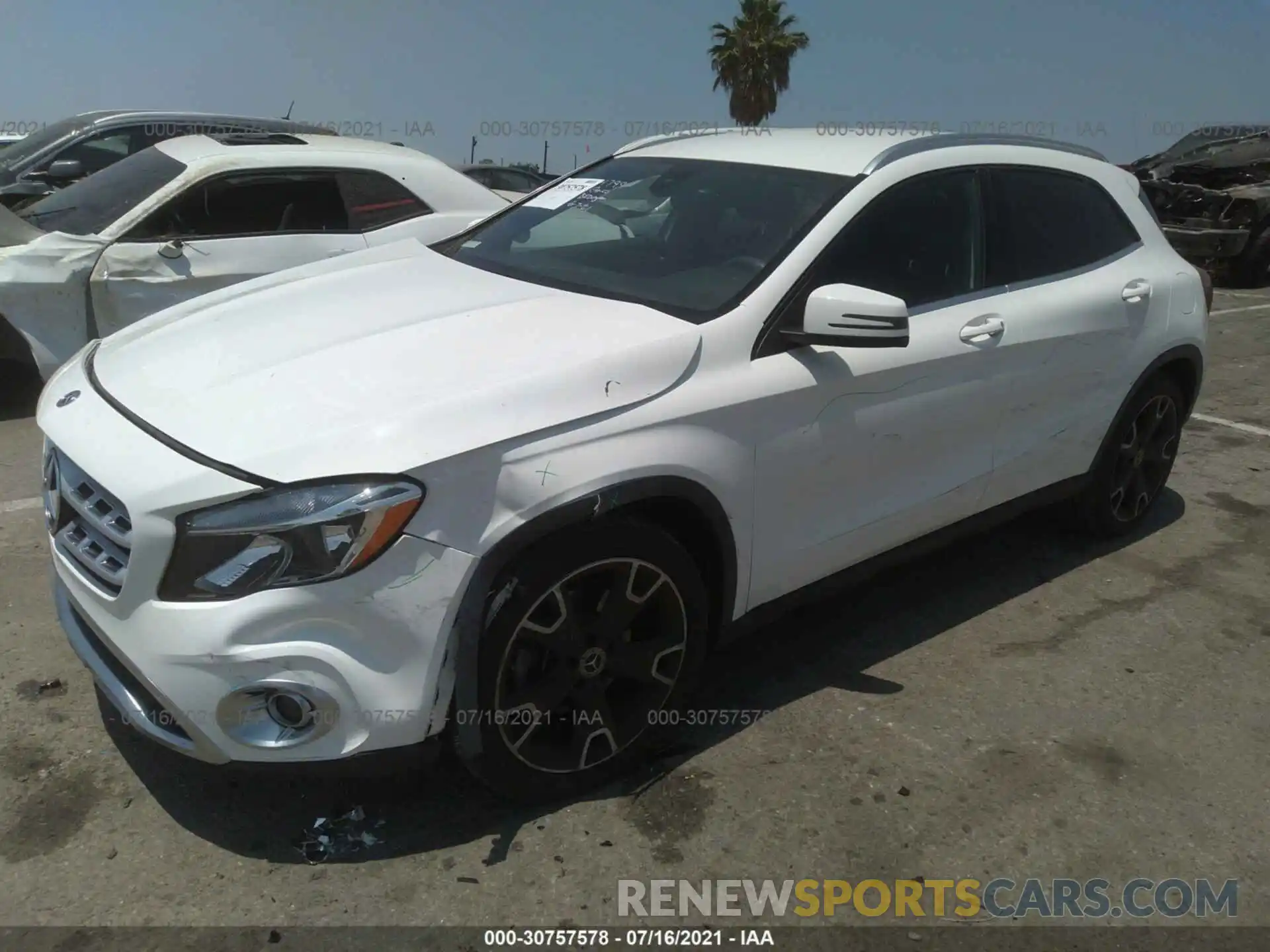 2 Photograph of a damaged car WDCTG4EBXLJ665443 MERCEDES-BENZ GLA 2020