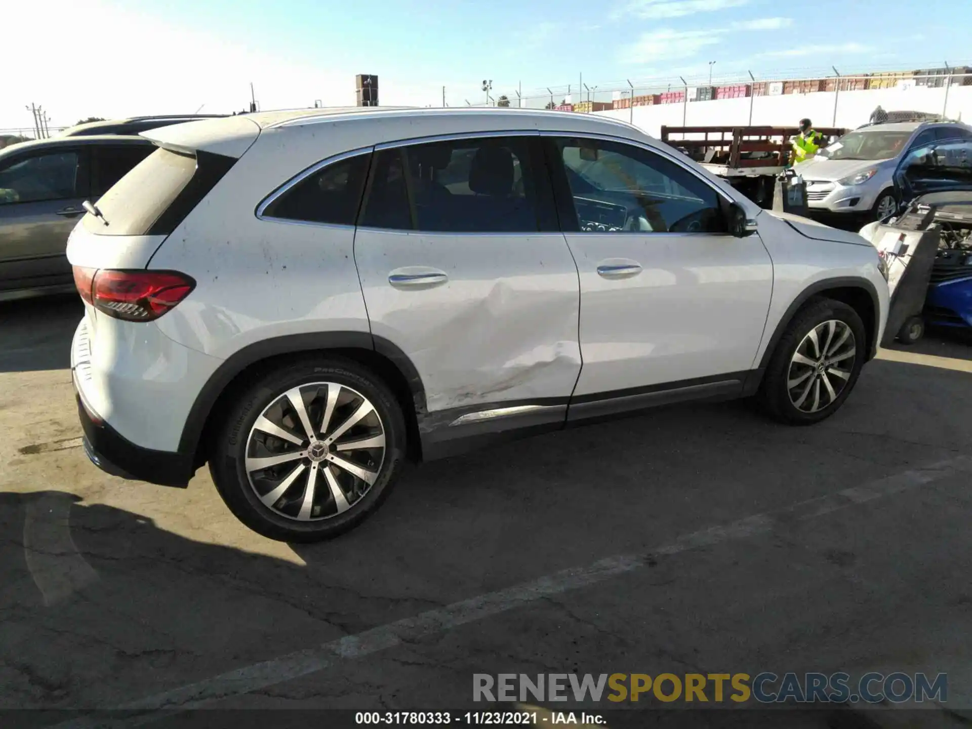 4 Photograph of a damaged car W1N4N4GB3MJ210599 MERCEDES-BENZ GLA 2021