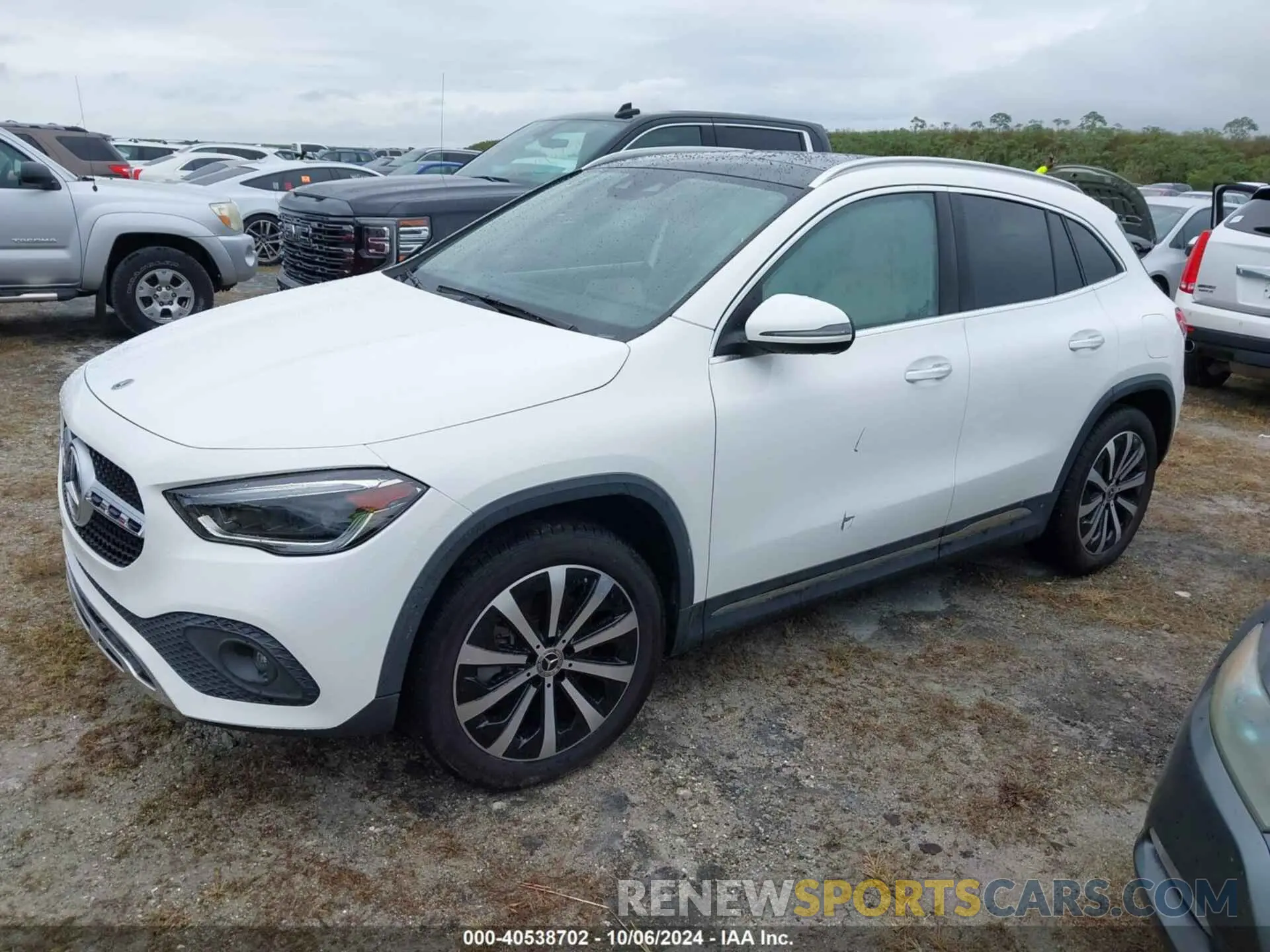2 Photograph of a damaged car W1N4N4GB9MJ219744 MERCEDES-BENZ GLA 2021