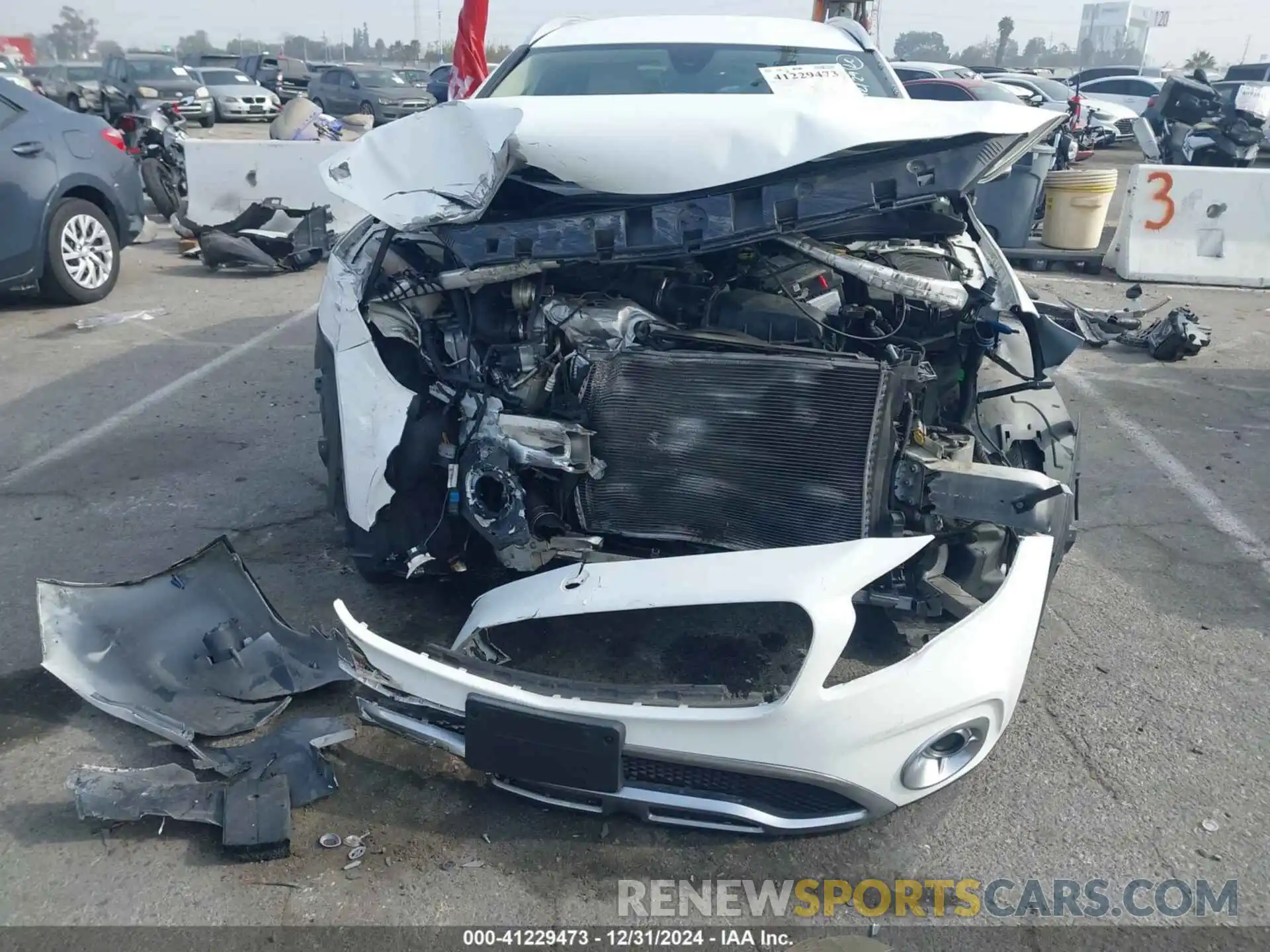 12 Photograph of a damaged car WDCTG4EB0KJ552289 MERCEDES-BENZ GLA 250 2019