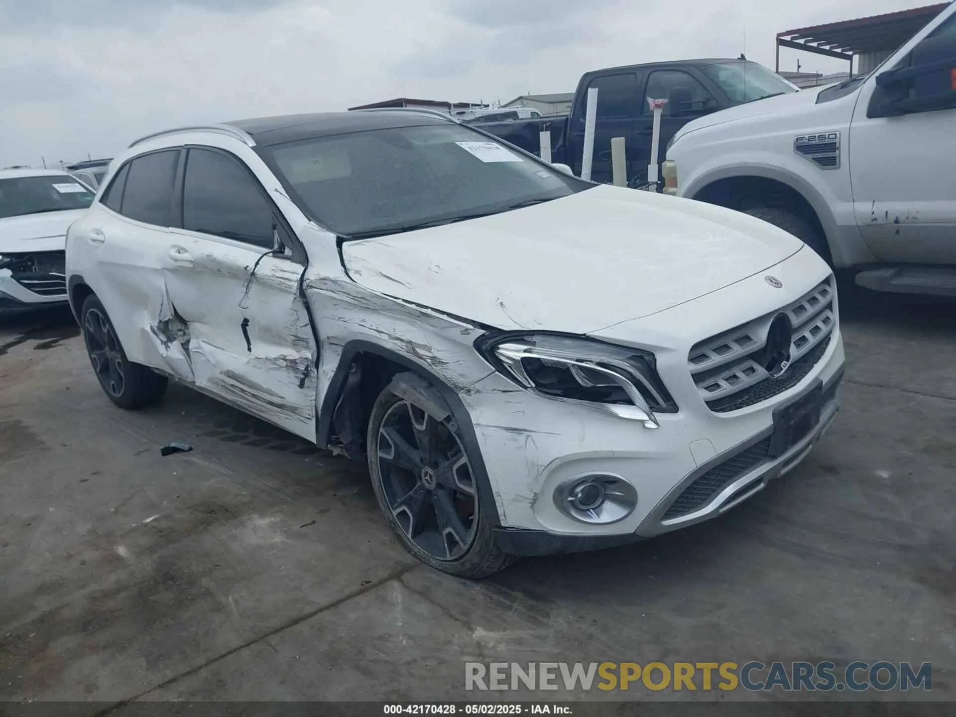 1 Photograph of a damaged car WDCTG4EB0KU000628 MERCEDES-BENZ GLA 250 2019