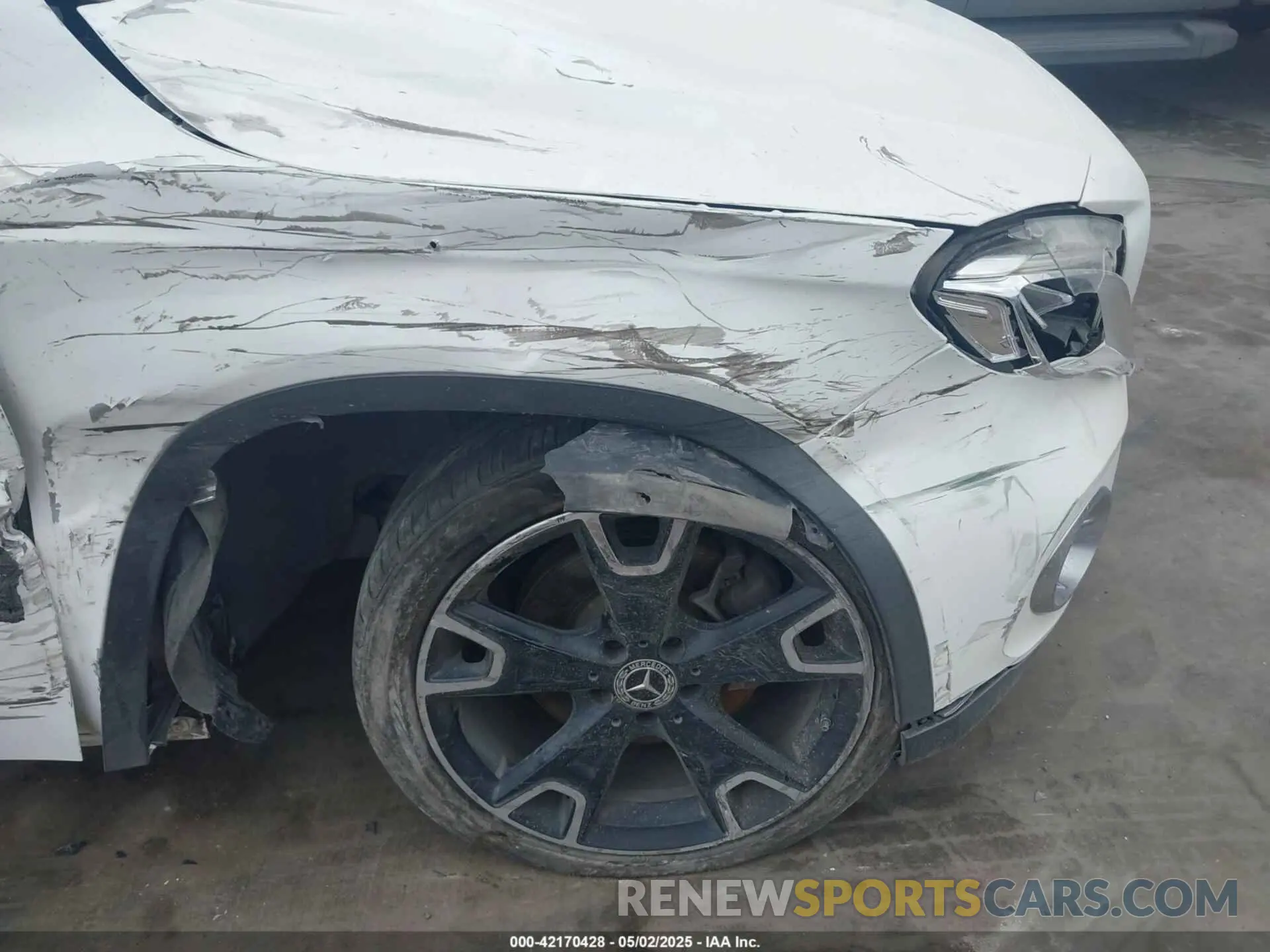 18 Photograph of a damaged car WDCTG4EB0KU000628 MERCEDES-BENZ GLA 250 2019