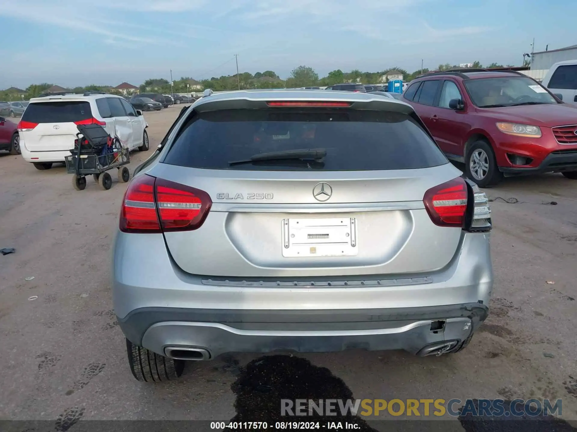 16 Photograph of a damaged car WDCTG4EB0KU020717 MERCEDES-BENZ GLA 250 2019
