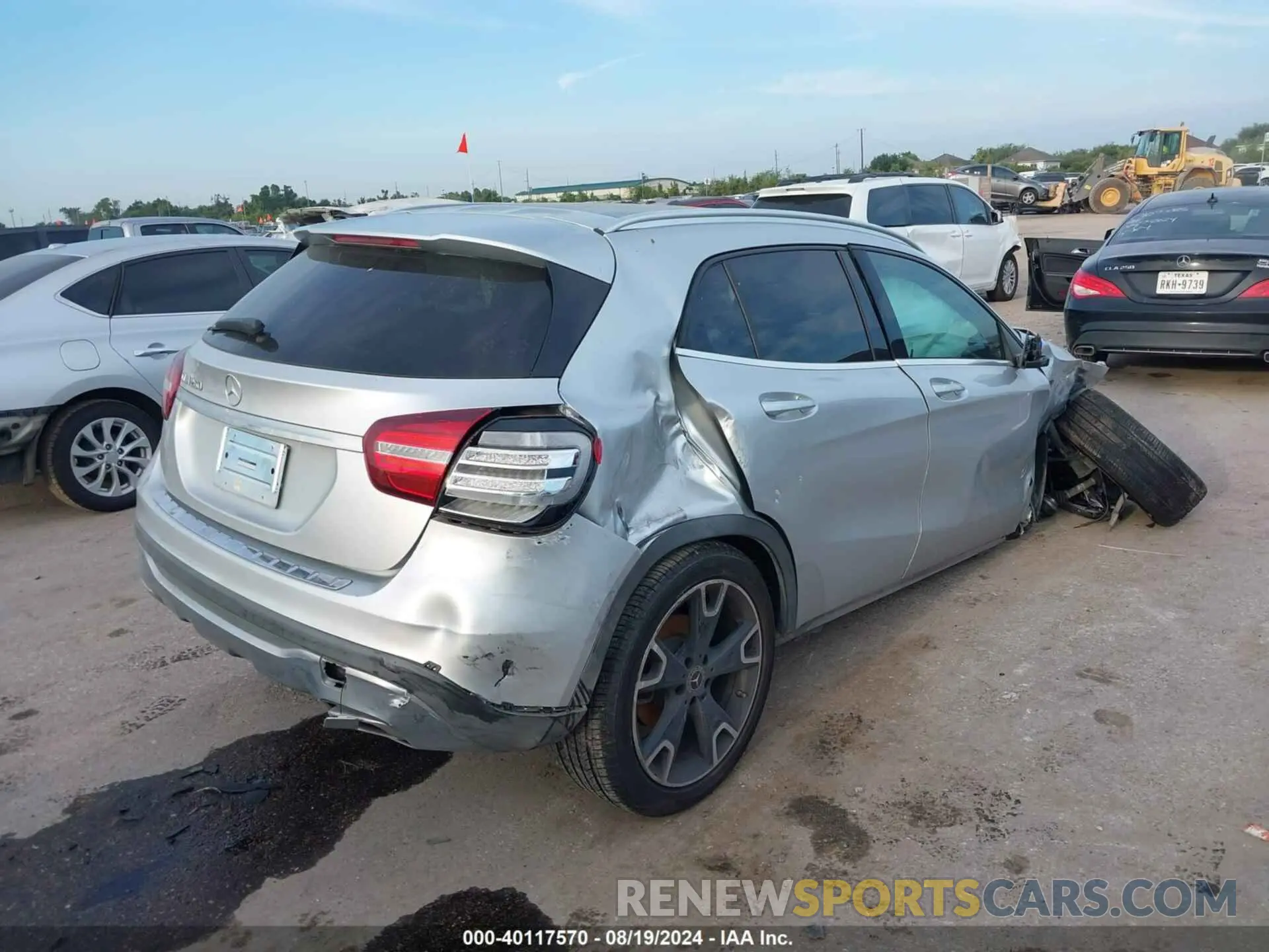 4 Photograph of a damaged car WDCTG4EB0KU020717 MERCEDES-BENZ GLA 250 2019