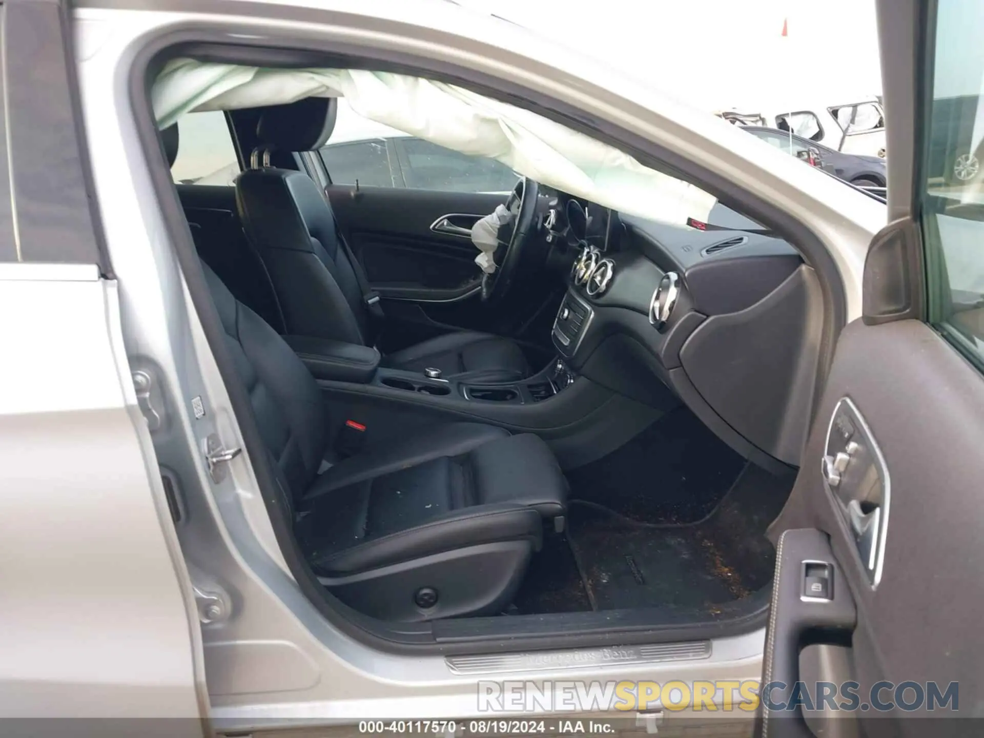 5 Photograph of a damaged car WDCTG4EB0KU020717 MERCEDES-BENZ GLA 250 2019