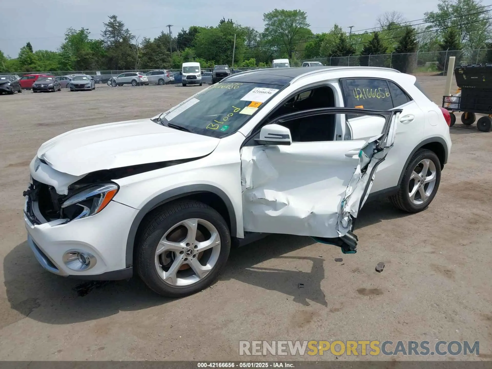 2 Photograph of a damaged car WDCTG4EB2KJ549166 MERCEDES-BENZ GLA 250 2019