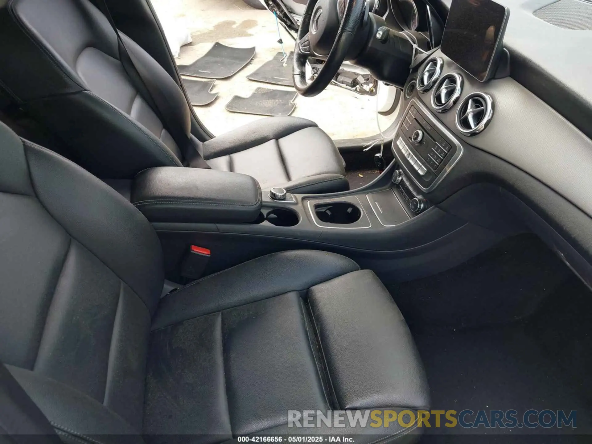 5 Photograph of a damaged car WDCTG4EB2KJ549166 MERCEDES-BENZ GLA 250 2019