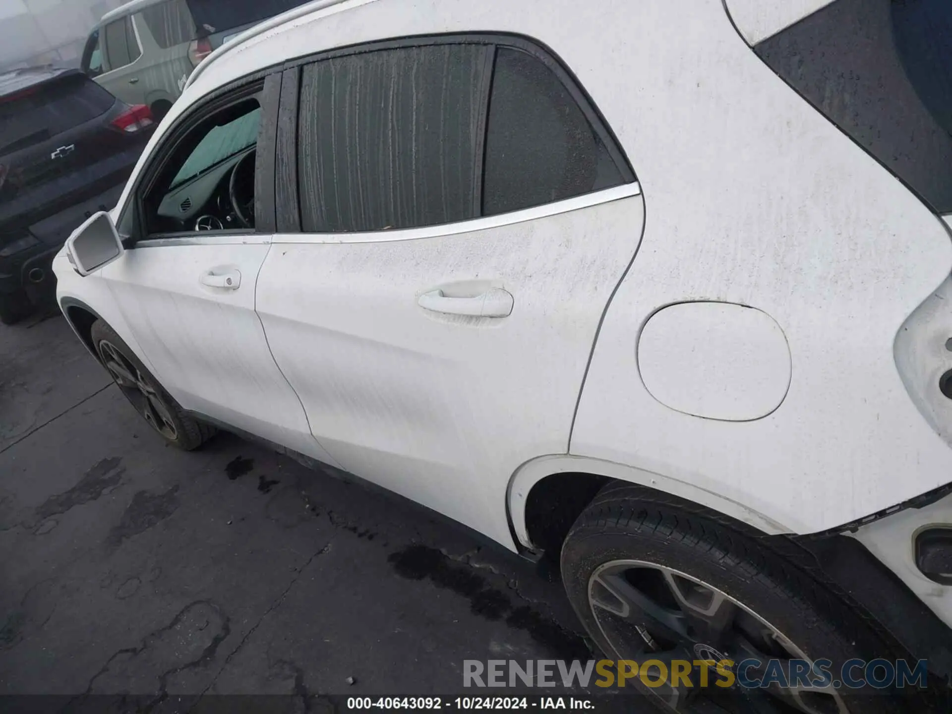 15 Photograph of a damaged car WDCTG4EB2KJ579204 MERCEDES-BENZ GLA 250 2019