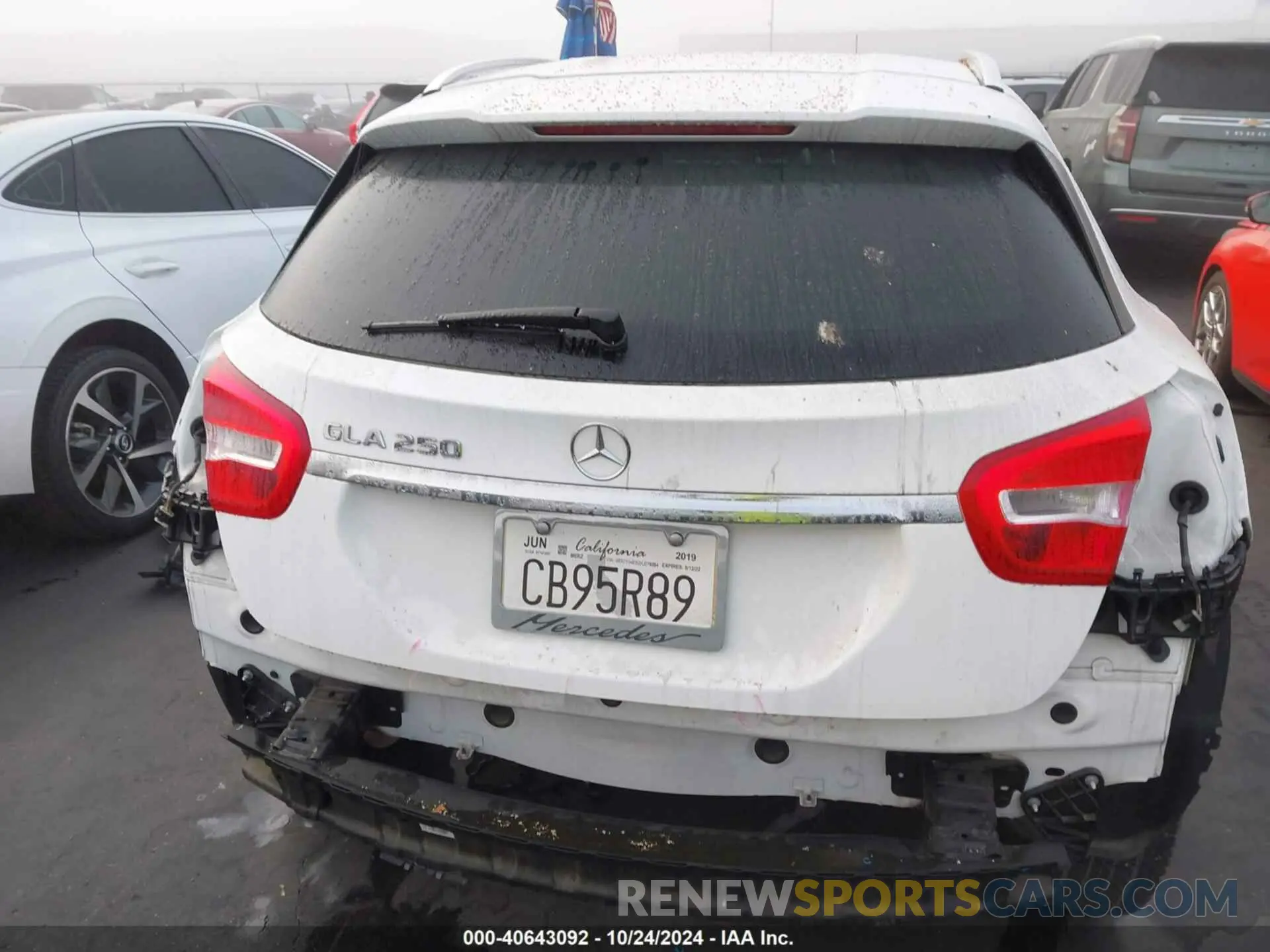 17 Photograph of a damaged car WDCTG4EB2KJ579204 MERCEDES-BENZ GLA 250 2019