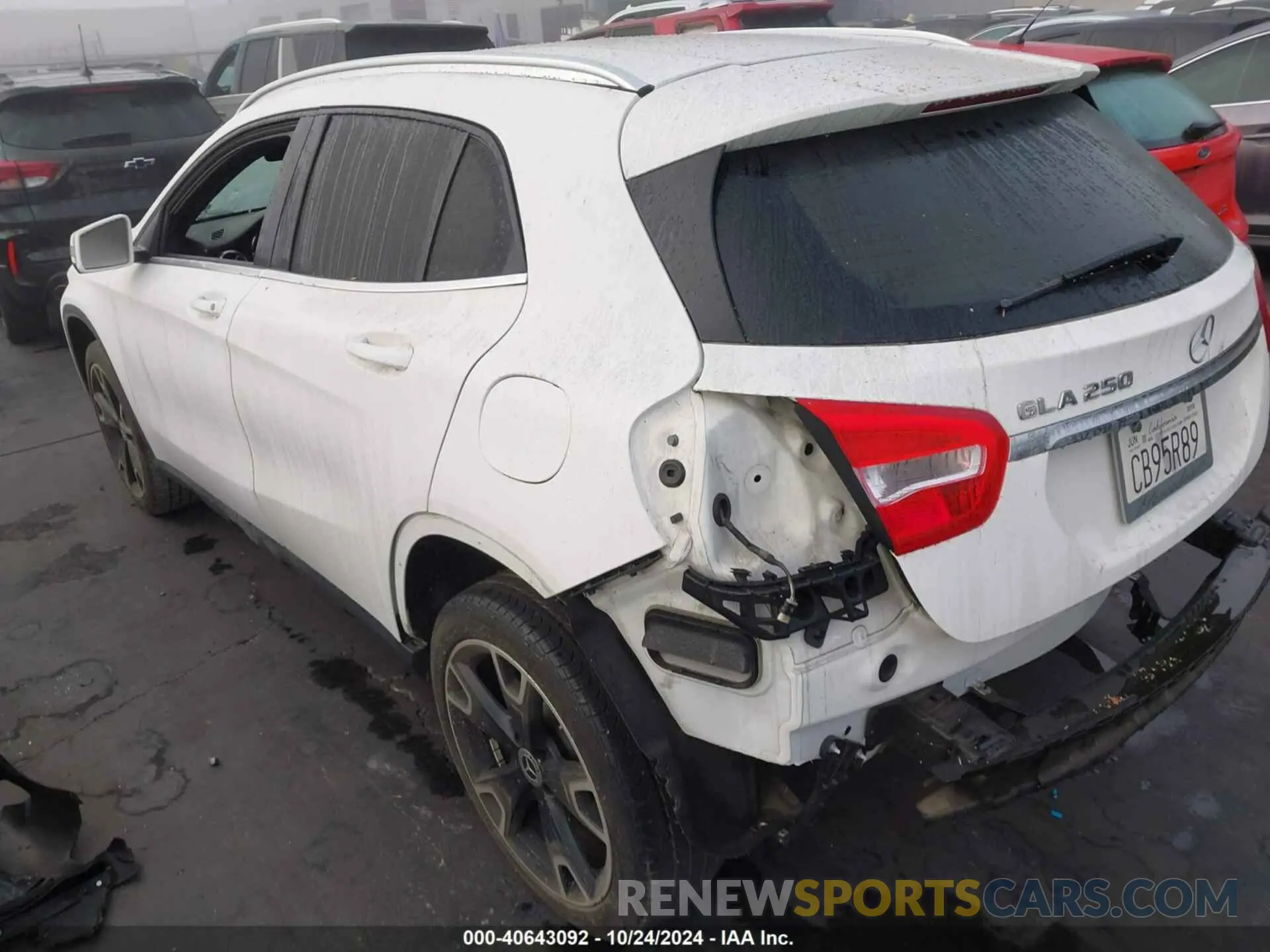 3 Photograph of a damaged car WDCTG4EB2KJ579204 MERCEDES-BENZ GLA 250 2019