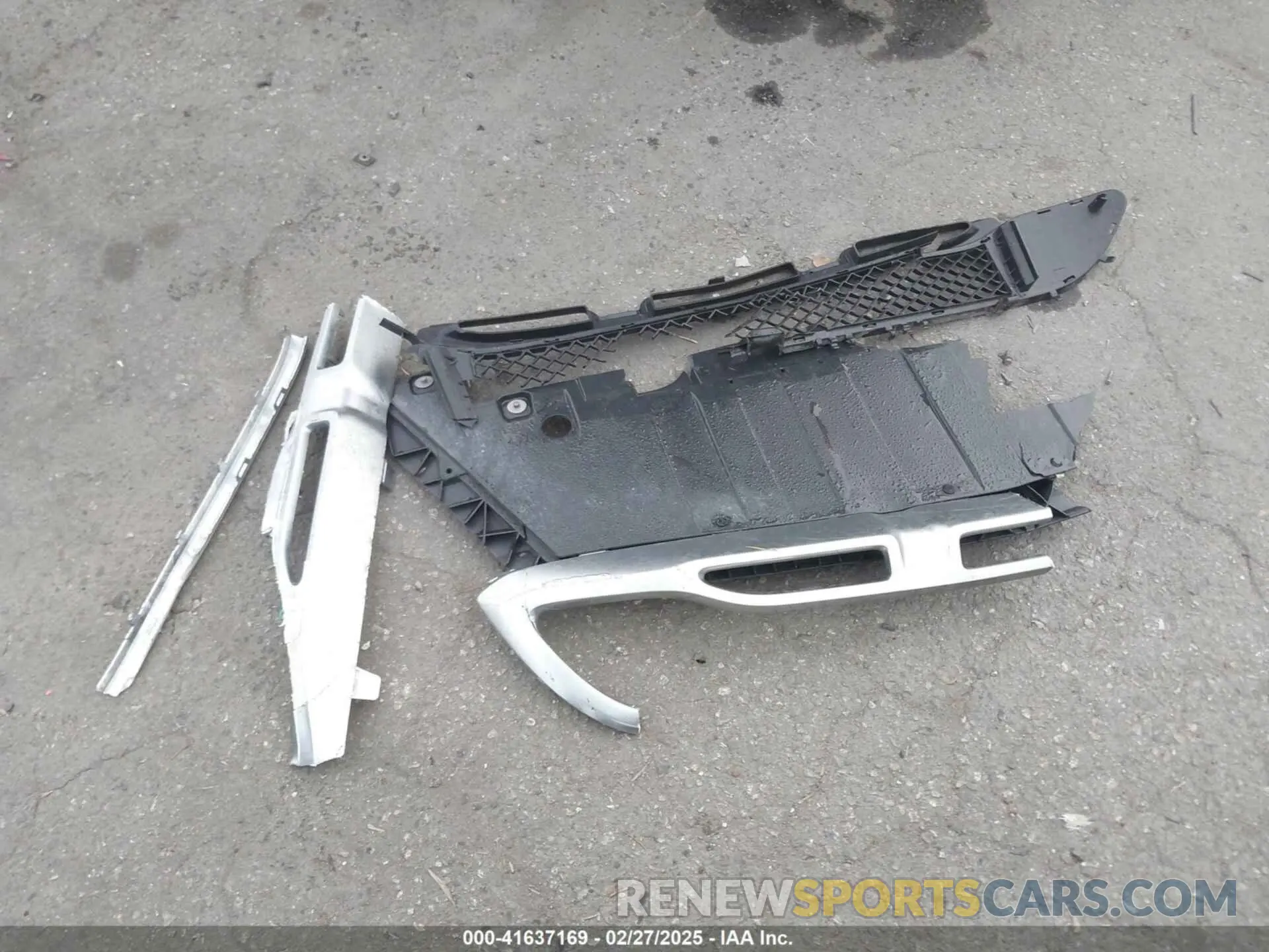 12 Photograph of a damaged car WDCTG4EB3KJ620763 MERCEDES-BENZ GLA 250 2019