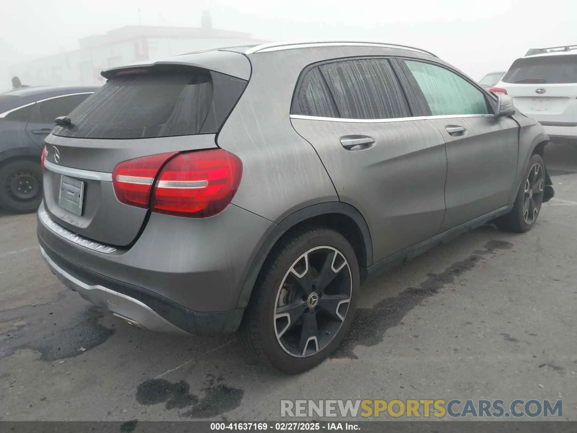 4 Photograph of a damaged car WDCTG4EB3KJ620763 MERCEDES-BENZ GLA 250 2019