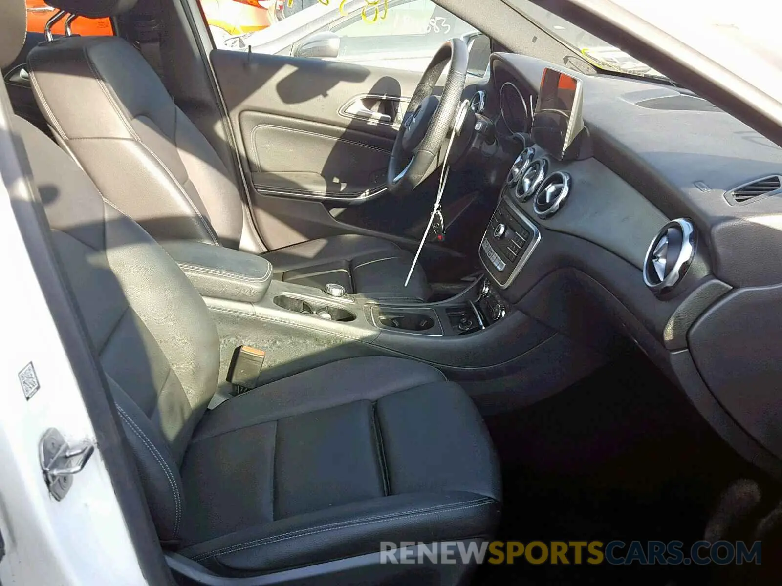 5 Photograph of a damaged car WDCTG4EB4KJ551534 MERCEDES-BENZ GLA 250 2019