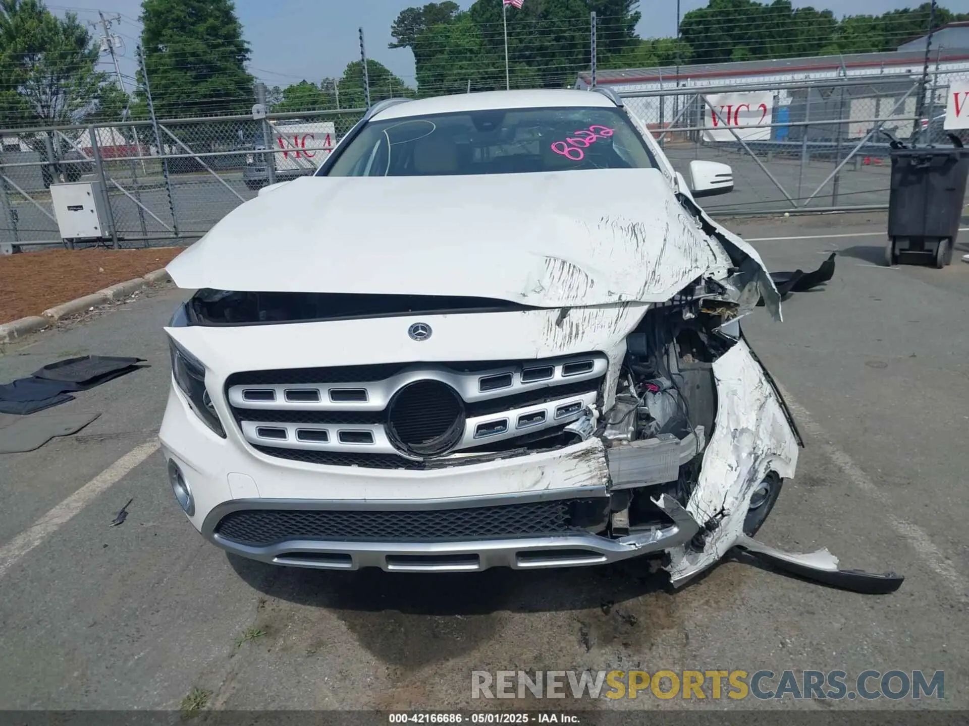 12 Photograph of a damaged car WDCTG4EB4KU008022 MERCEDES-BENZ GLA 250 2019
