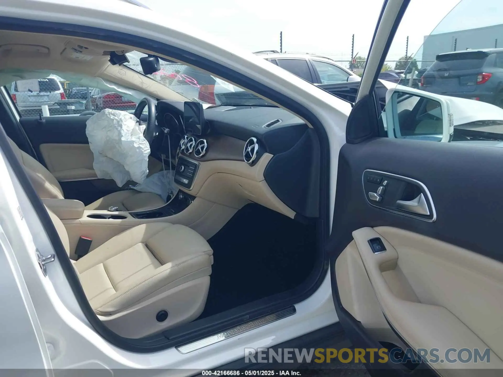 5 Photograph of a damaged car WDCTG4EB4KU008022 MERCEDES-BENZ GLA 250 2019
