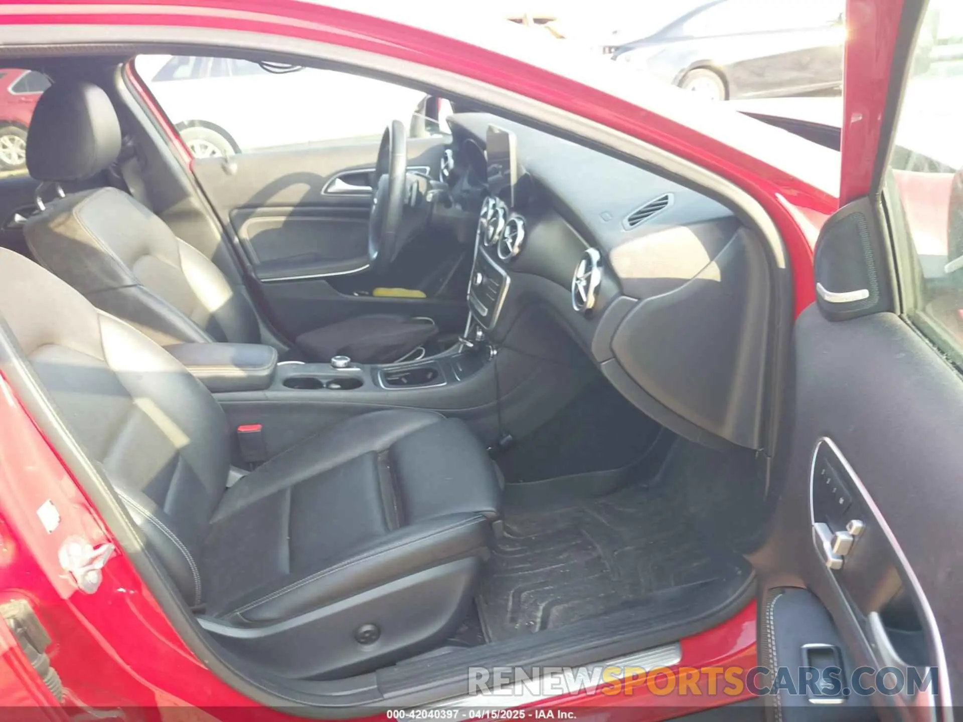 5 Photograph of a damaged car WDCTG4EB4KU019036 MERCEDES-BENZ GLA 250 2019