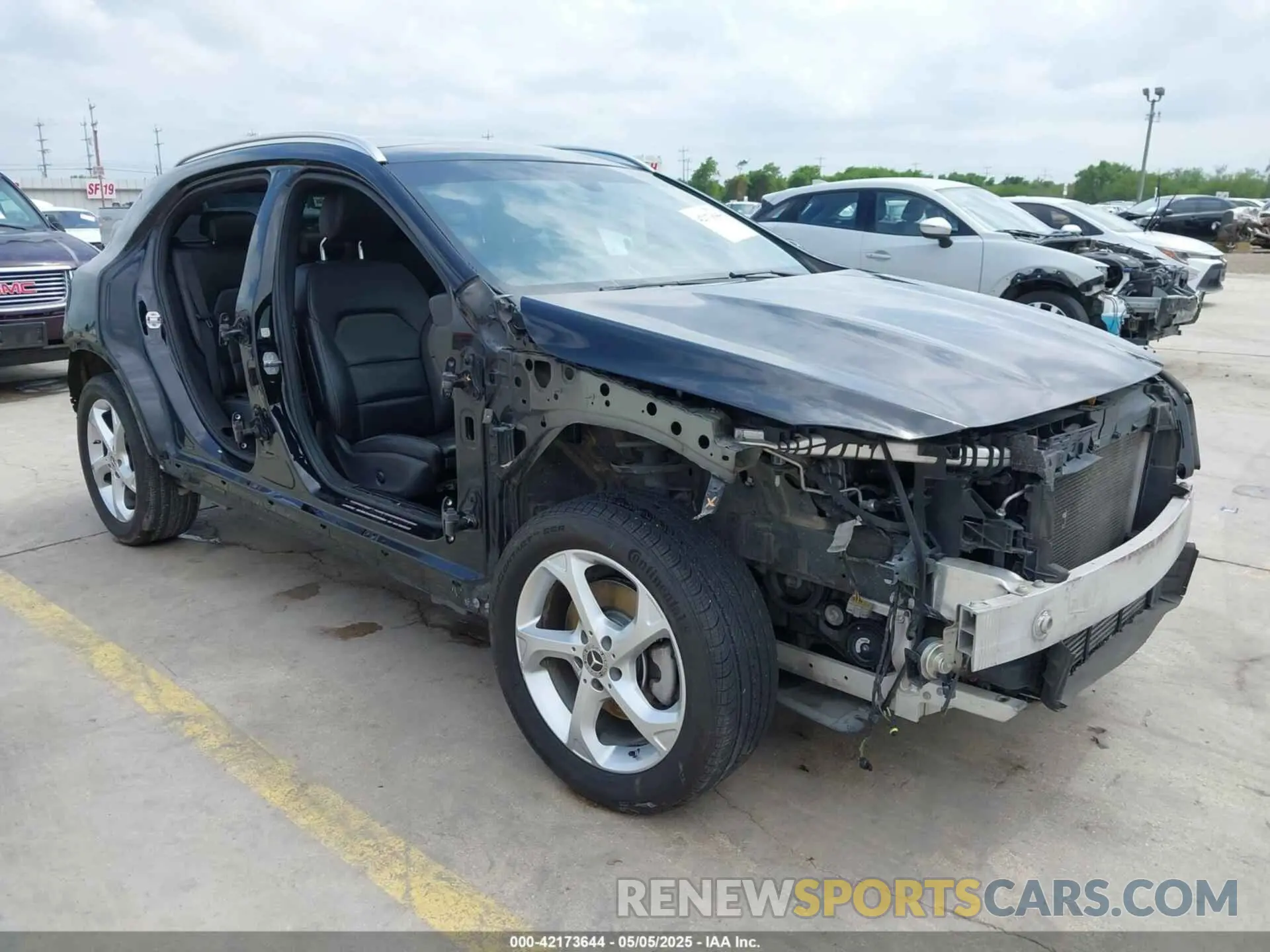 1 Photograph of a damaged car WDCTG4EB5KJ549100 MERCEDES-BENZ GLA 250 2019