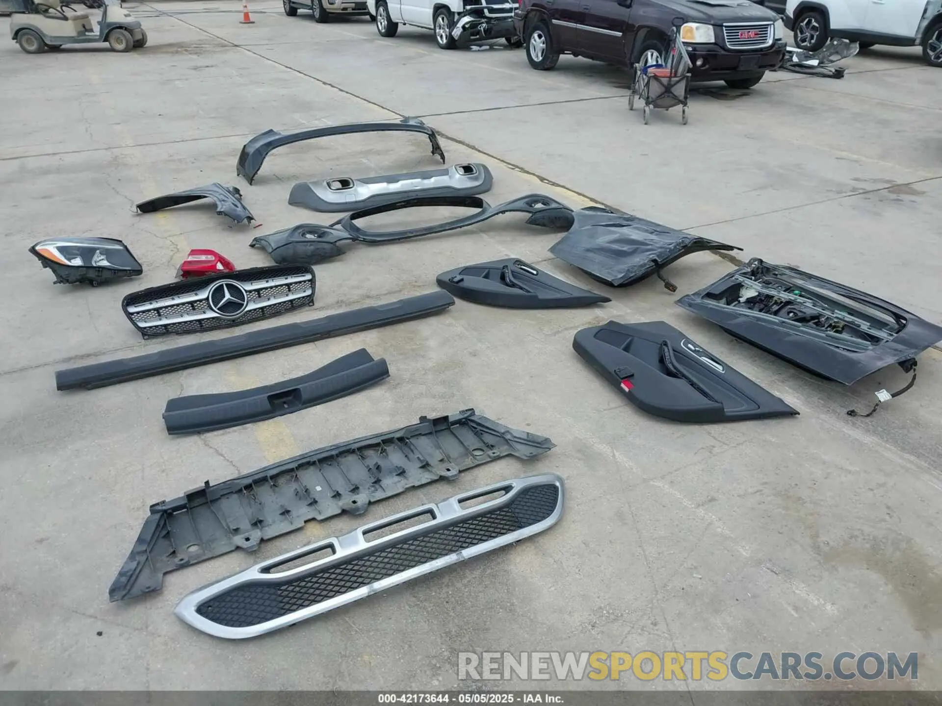 12 Photograph of a damaged car WDCTG4EB5KJ549100 MERCEDES-BENZ GLA 250 2019