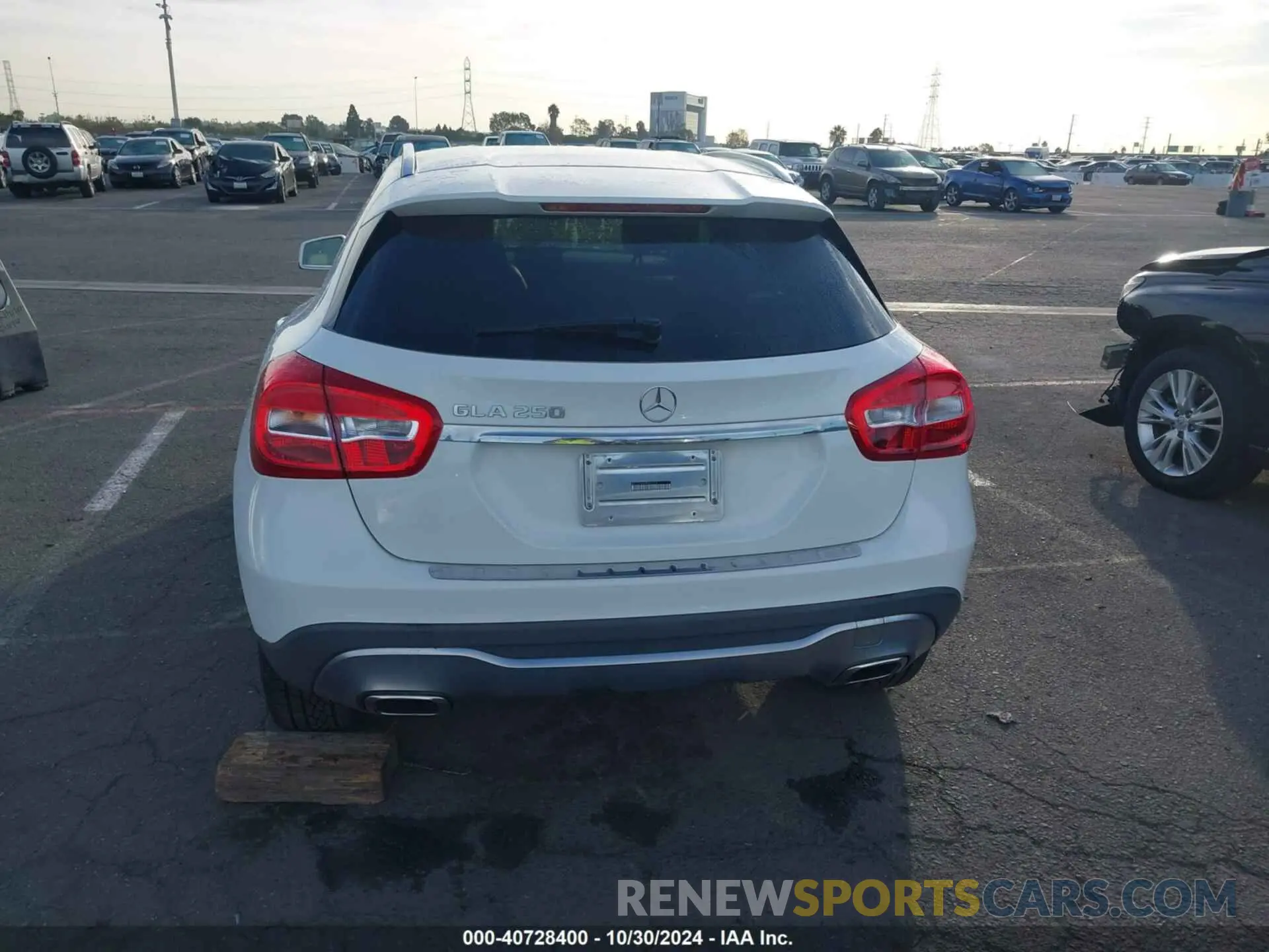 16 Photograph of a damaged car WDCTG4EB5KU001208 MERCEDES-BENZ GLA 250 2019