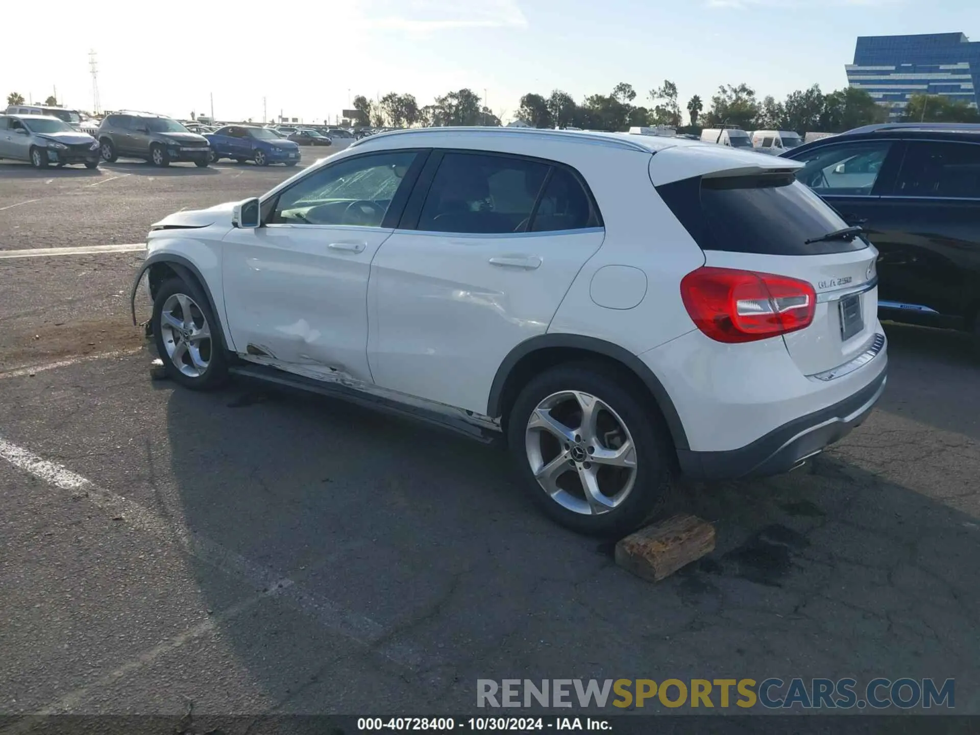 3 Photograph of a damaged car WDCTG4EB5KU001208 MERCEDES-BENZ GLA 250 2019