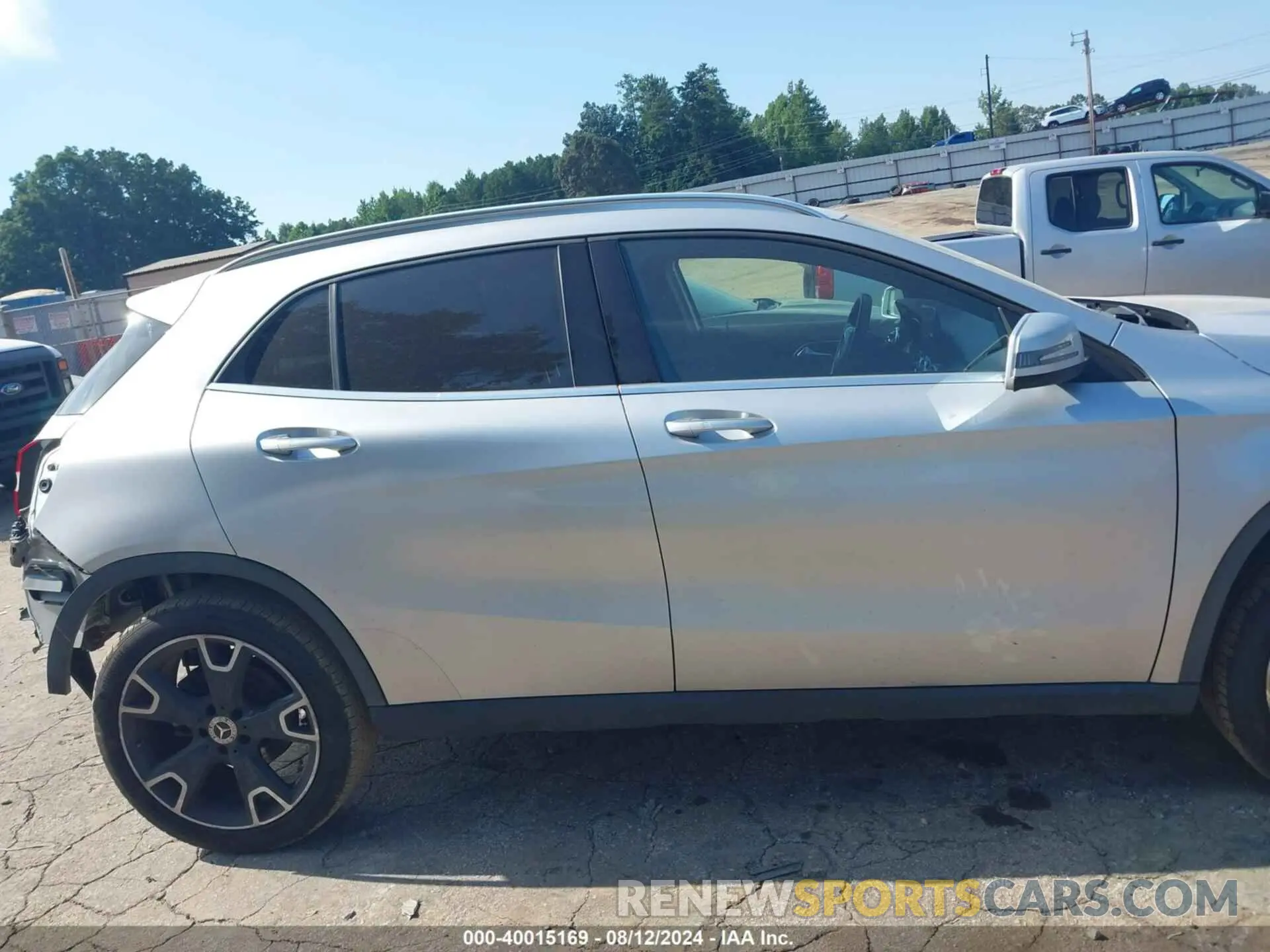 13 Photograph of a damaged car WDCTG4EB5KU006117 MERCEDES-BENZ GLA 250 2019