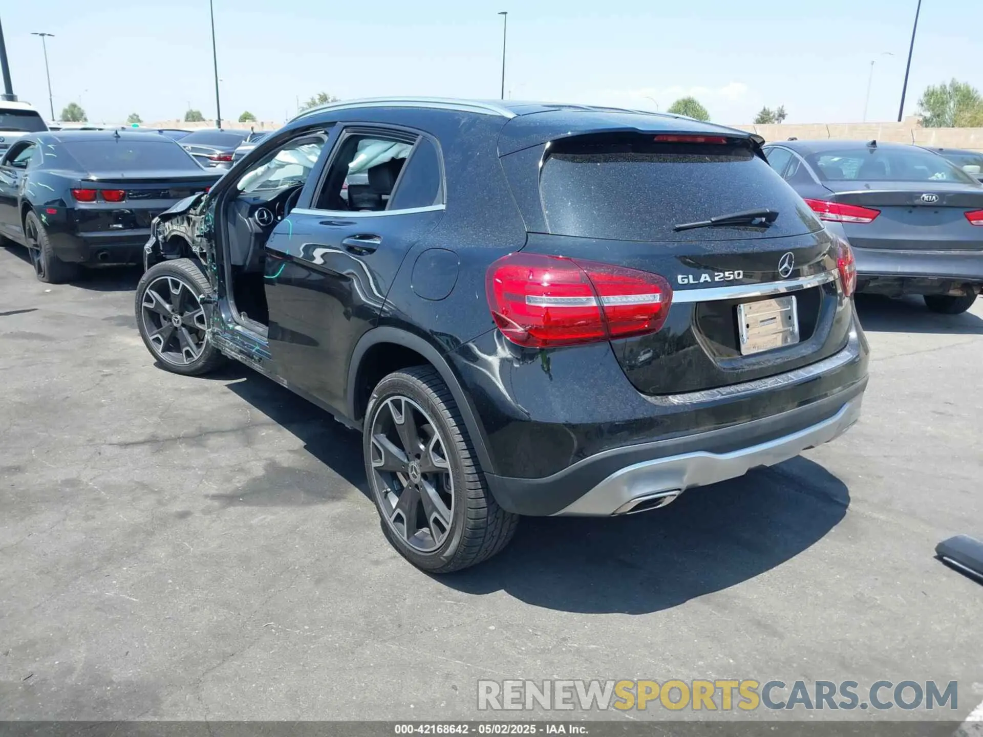 3 Photograph of a damaged car WDCTG4EB5KU012256 MERCEDES-BENZ GLA 250 2019