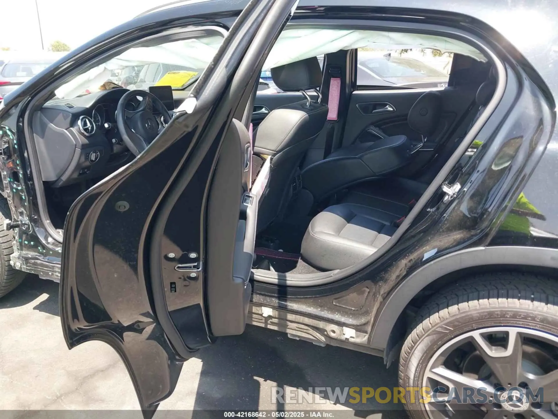 8 Photograph of a damaged car WDCTG4EB5KU012256 MERCEDES-BENZ GLA 250 2019