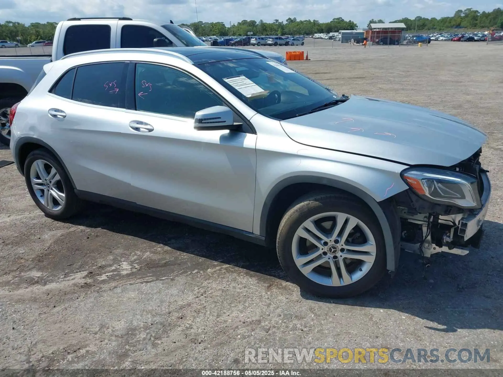 1 Photograph of a damaged car WDCTG4EB6KU000469 MERCEDES-BENZ GLA 250 2019