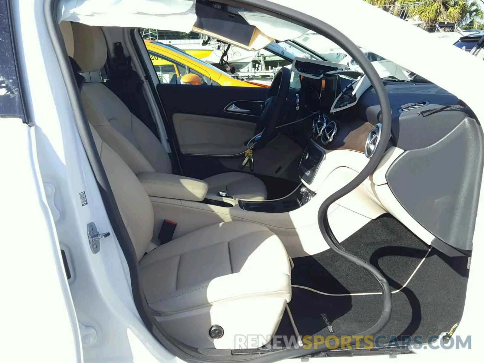 5 Photograph of a damaged car WDCTG4EB6KU002593 MERCEDES-BENZ GLA 250 2019
