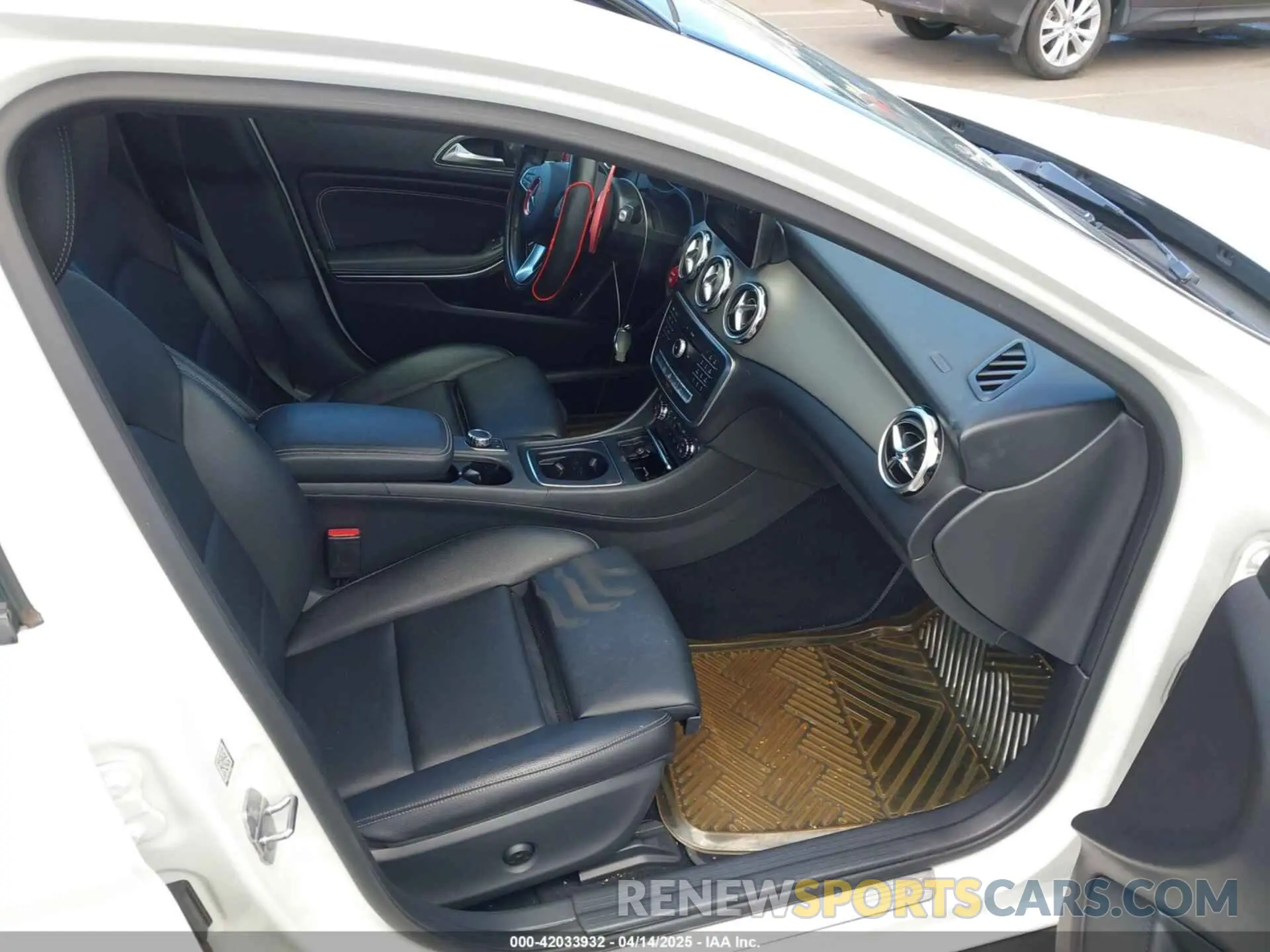 5 Photograph of a damaged car WDCTG4EB8KU003406 MERCEDES-BENZ GLA 250 2019