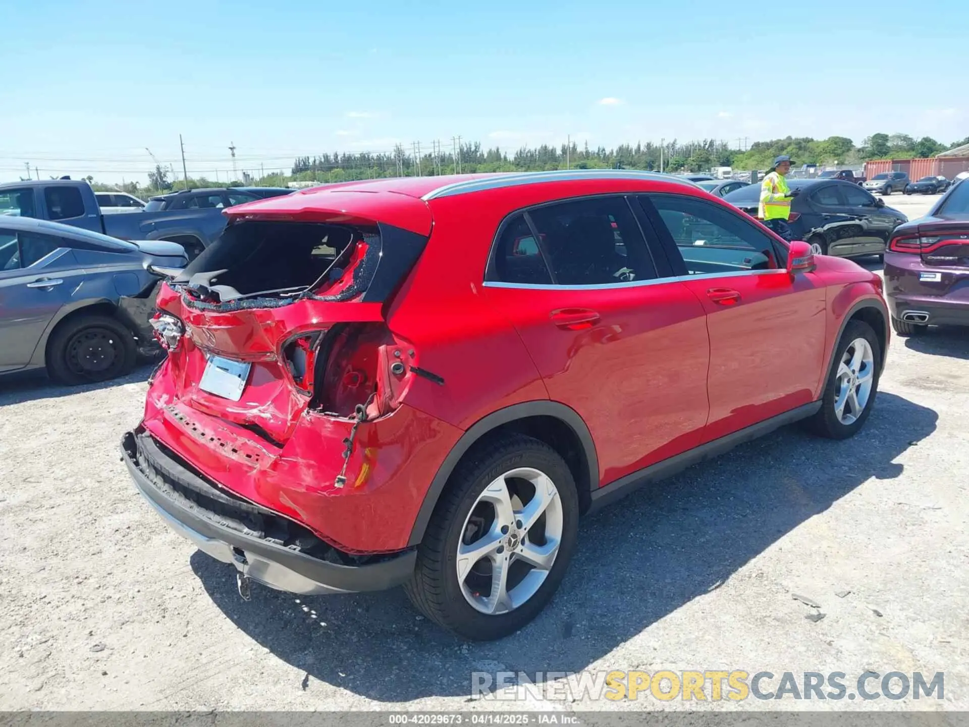 4 Photograph of a damaged car WDCTG4EB9KU012244 MERCEDES-BENZ GLA 250 2019