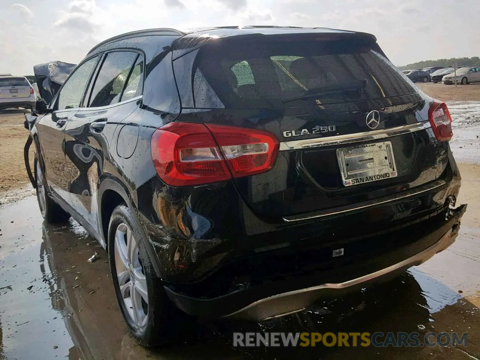 3 Photograph of a damaged car WDCTG4EB9KU015046 MERCEDES-BENZ GLA 250 2019