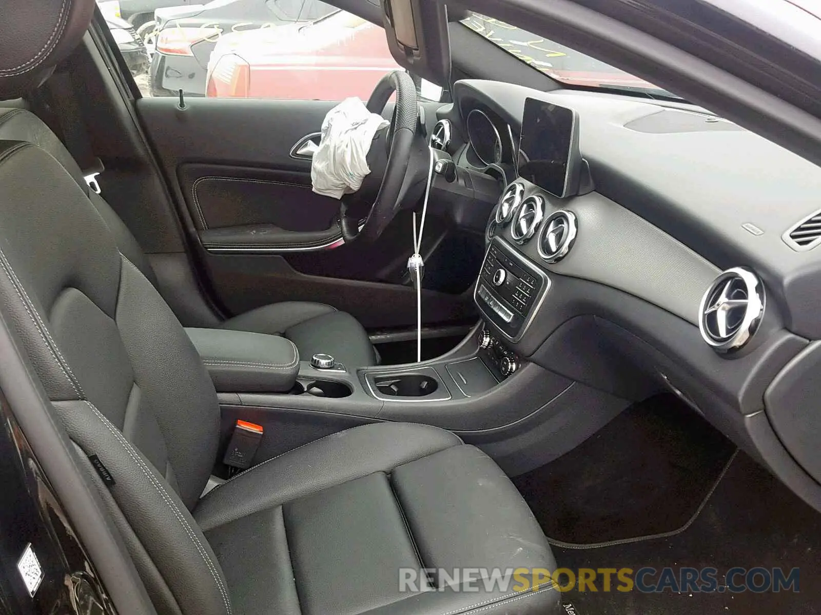 5 Photograph of a damaged car WDCTG4EBXKU001382 MERCEDES-BENZ GLA 250 2019