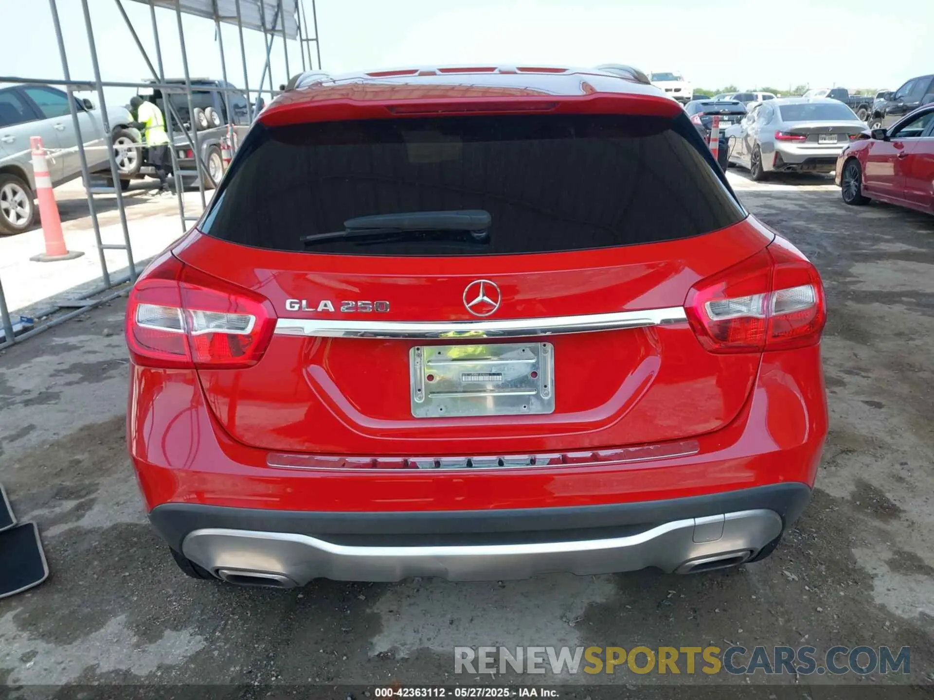 17 Photograph of a damaged car WDCTG4EBXKU015542 MERCEDES-BENZ GLA 250 2019