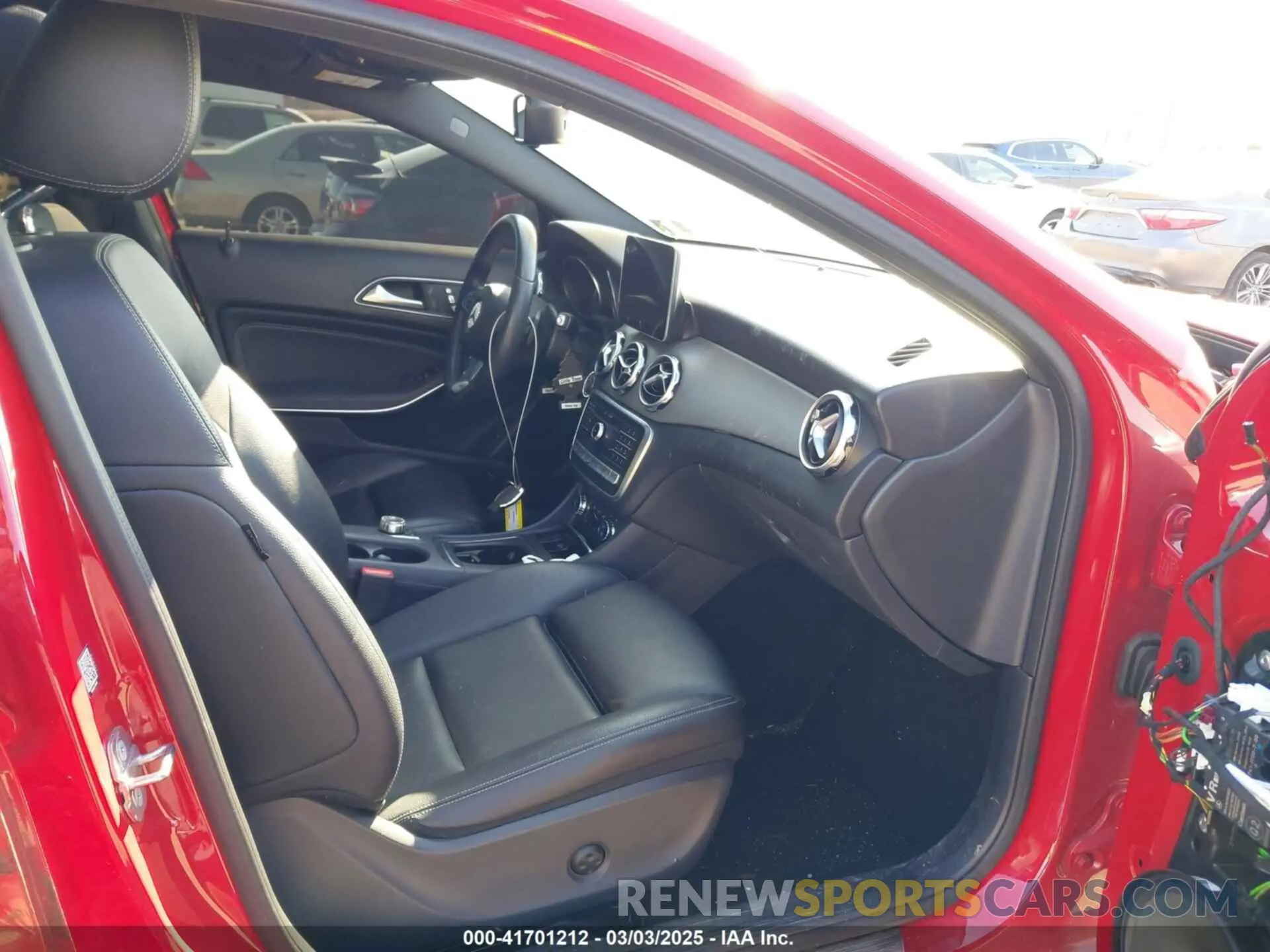 5 Photograph of a damaged car WDCTG4GB0KJ618482 MERCEDES-BENZ GLA 250 2019