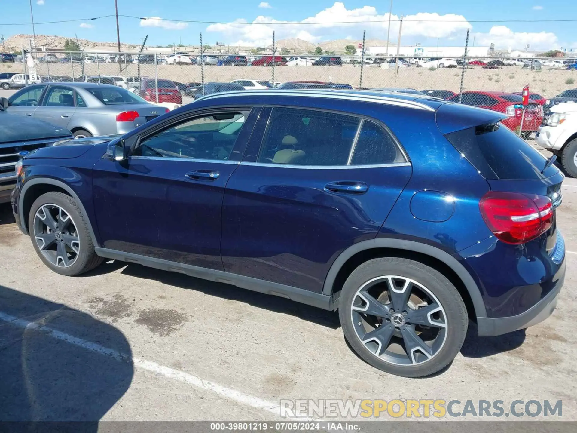 14 Photograph of a damaged car WDCTG4GB0KU003946 MERCEDES-BENZ GLA 250 2019