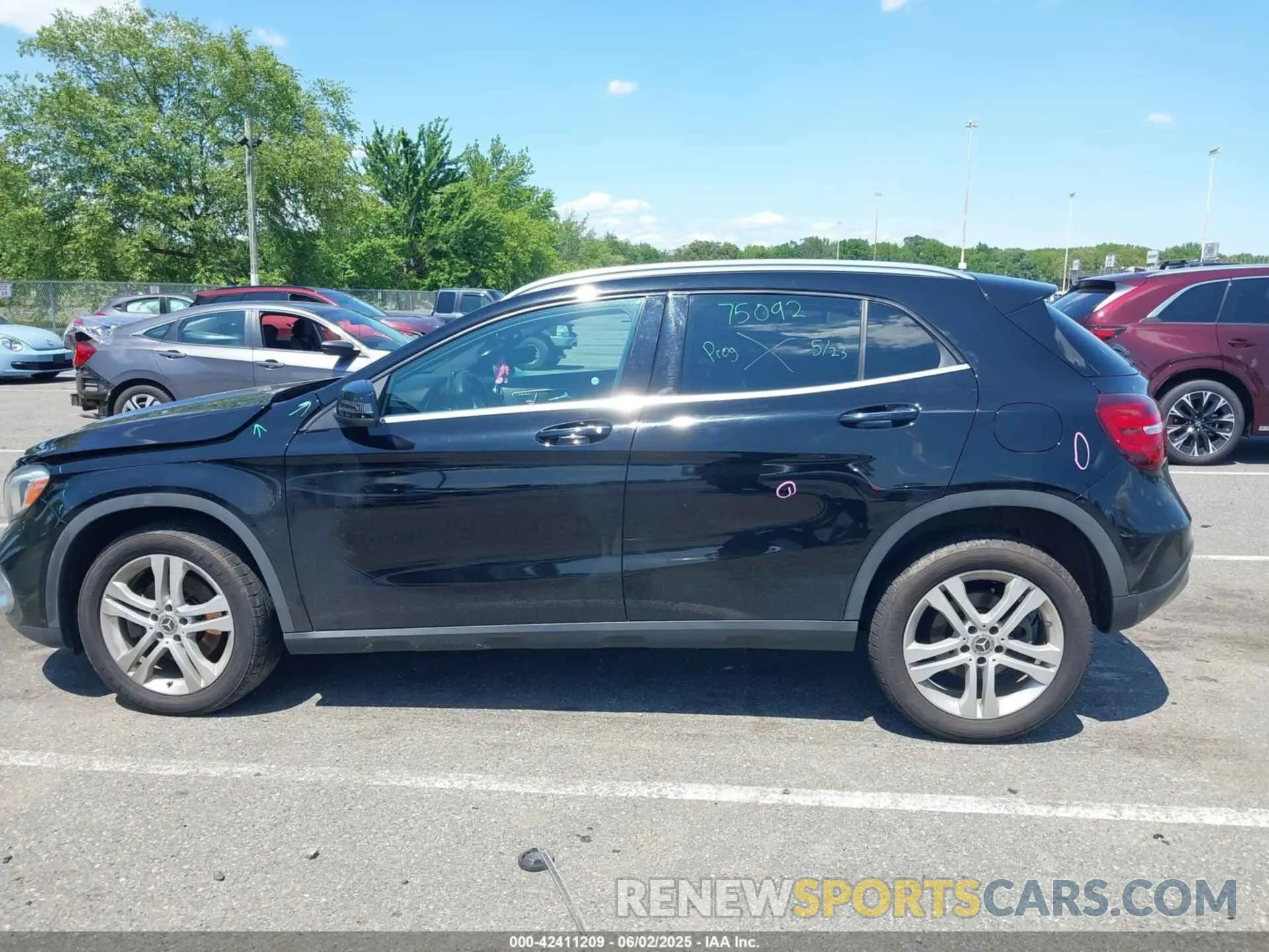 14 Photograph of a damaged car WDCTG4GB1KJ544165 MERCEDES-BENZ GLA 250 2019